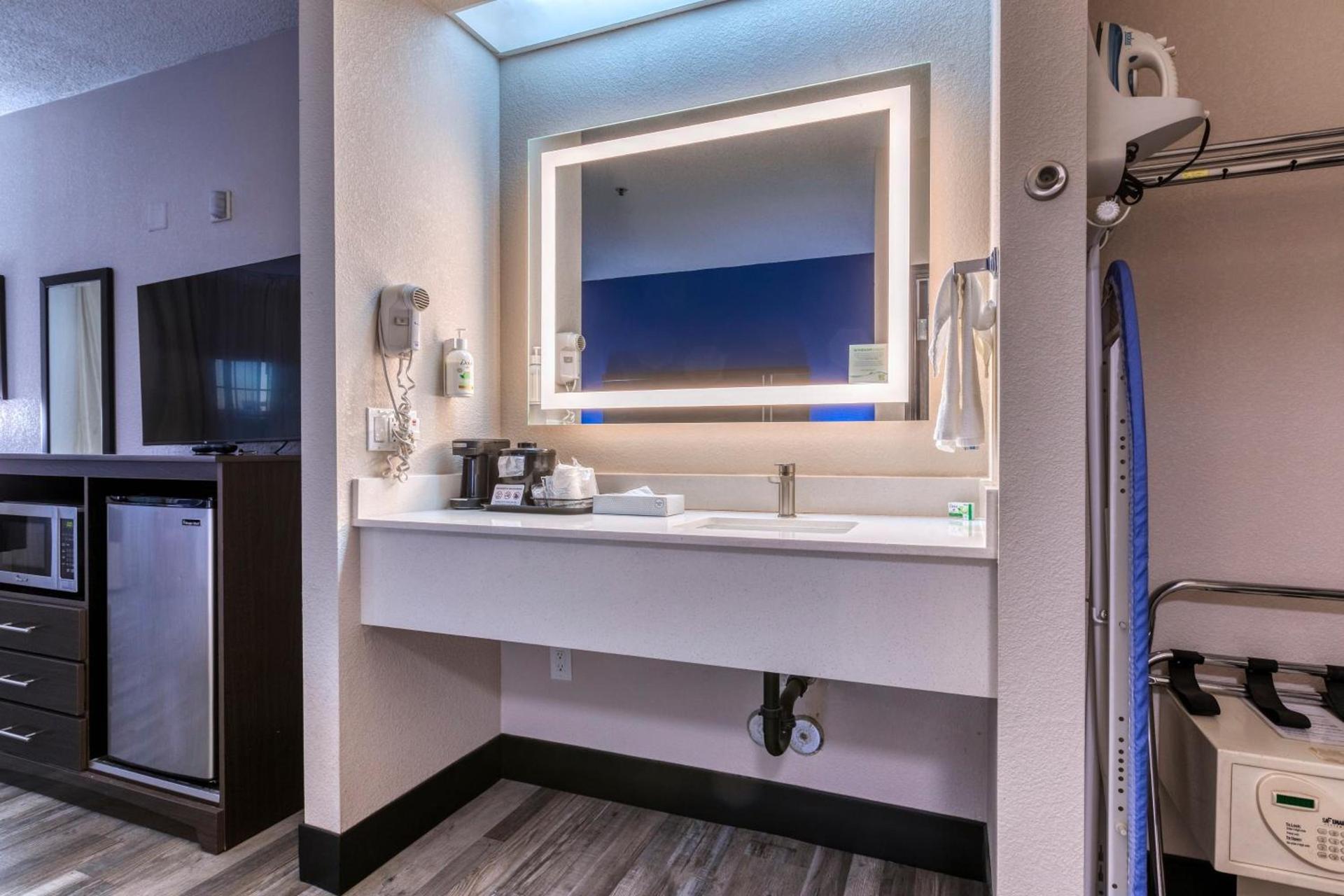 Baymont by Wyndham Casa Grande photo 18