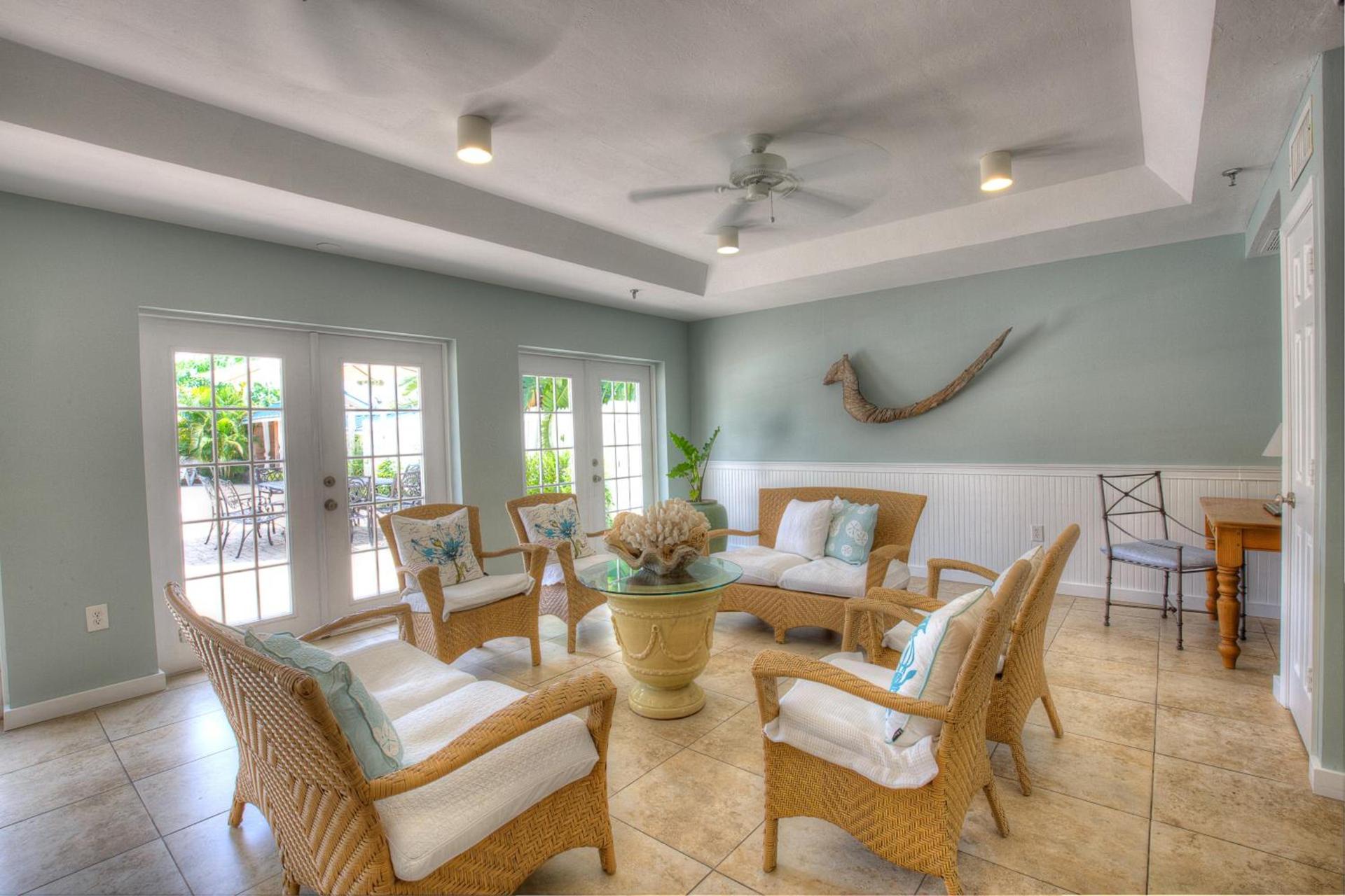 Naples Garden Inn photo 17