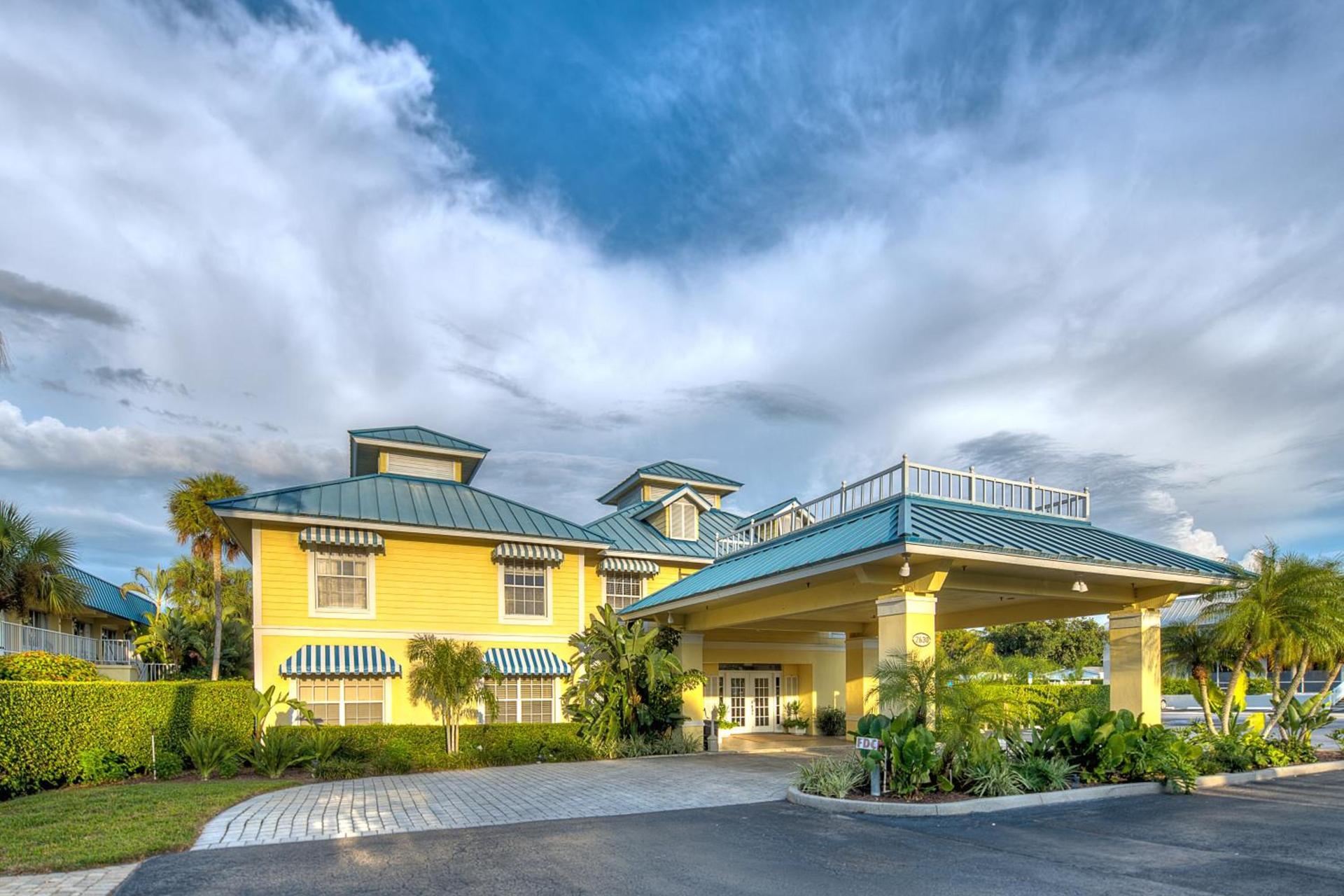 Naples Garden Inn — hotel in Naples