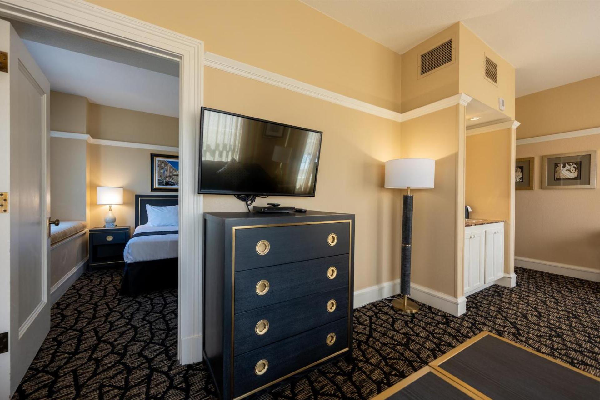 Gaslamp Plaza Suites photo 84