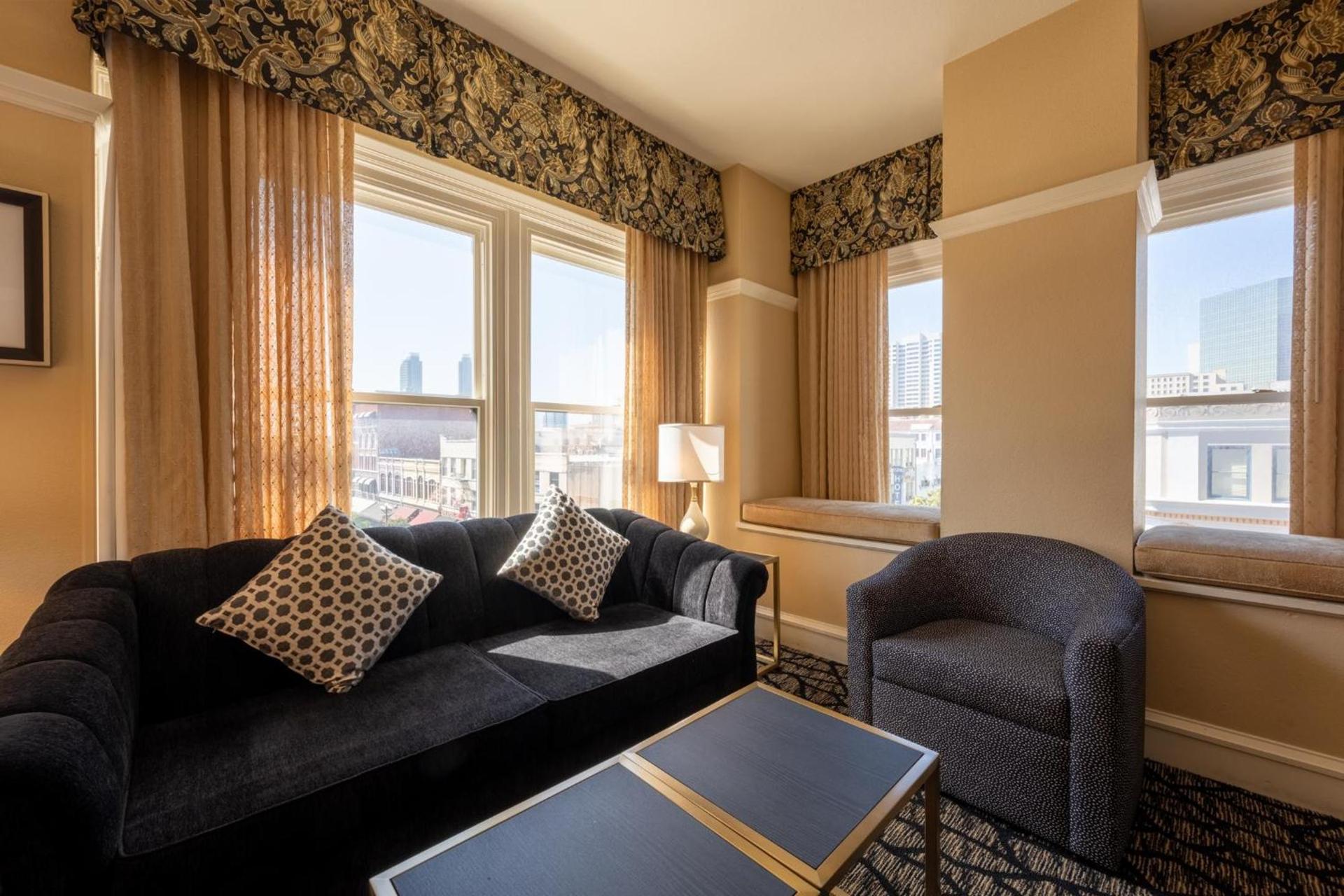 Gaslamp Plaza Suites photo 85