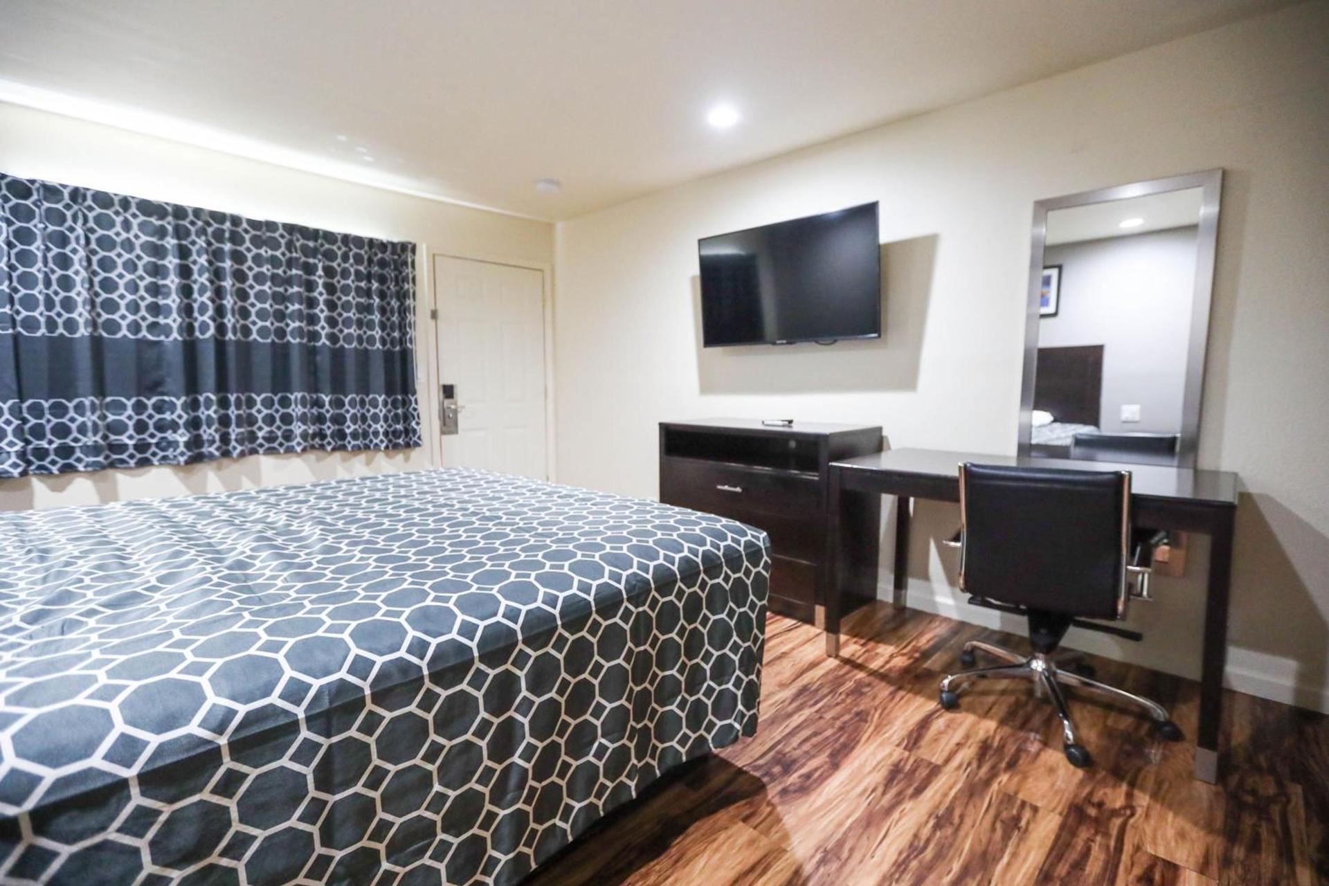 Sky Riders Motel photo 14