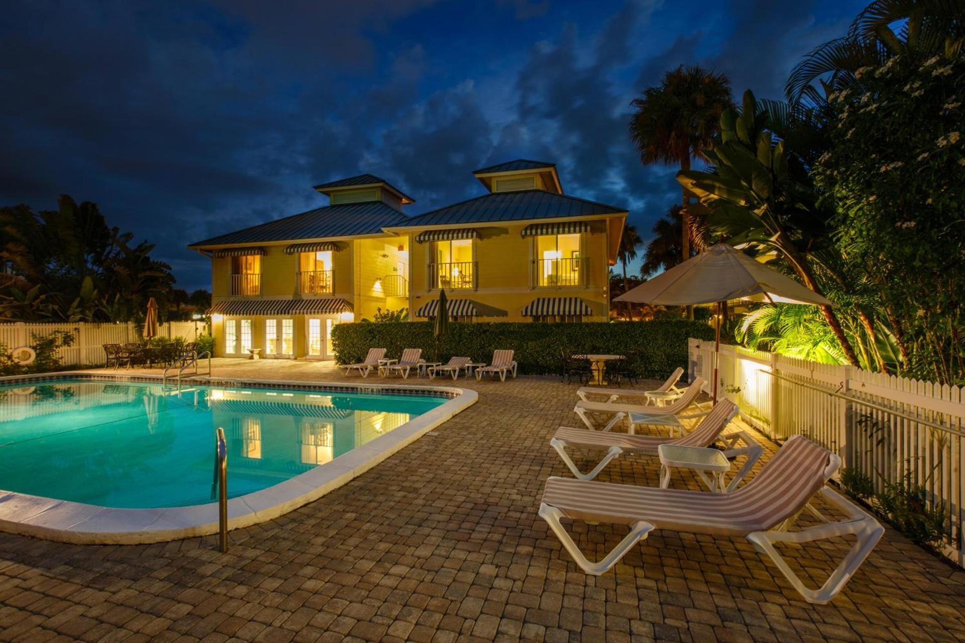 Naples Garden Inn photo 27