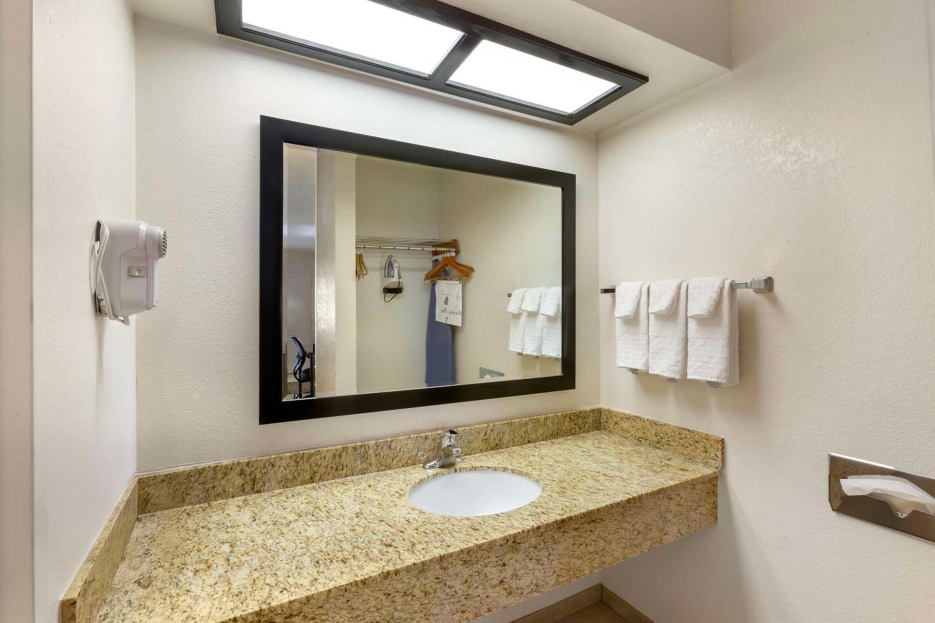 Best Western Sawmill Inn photo 25