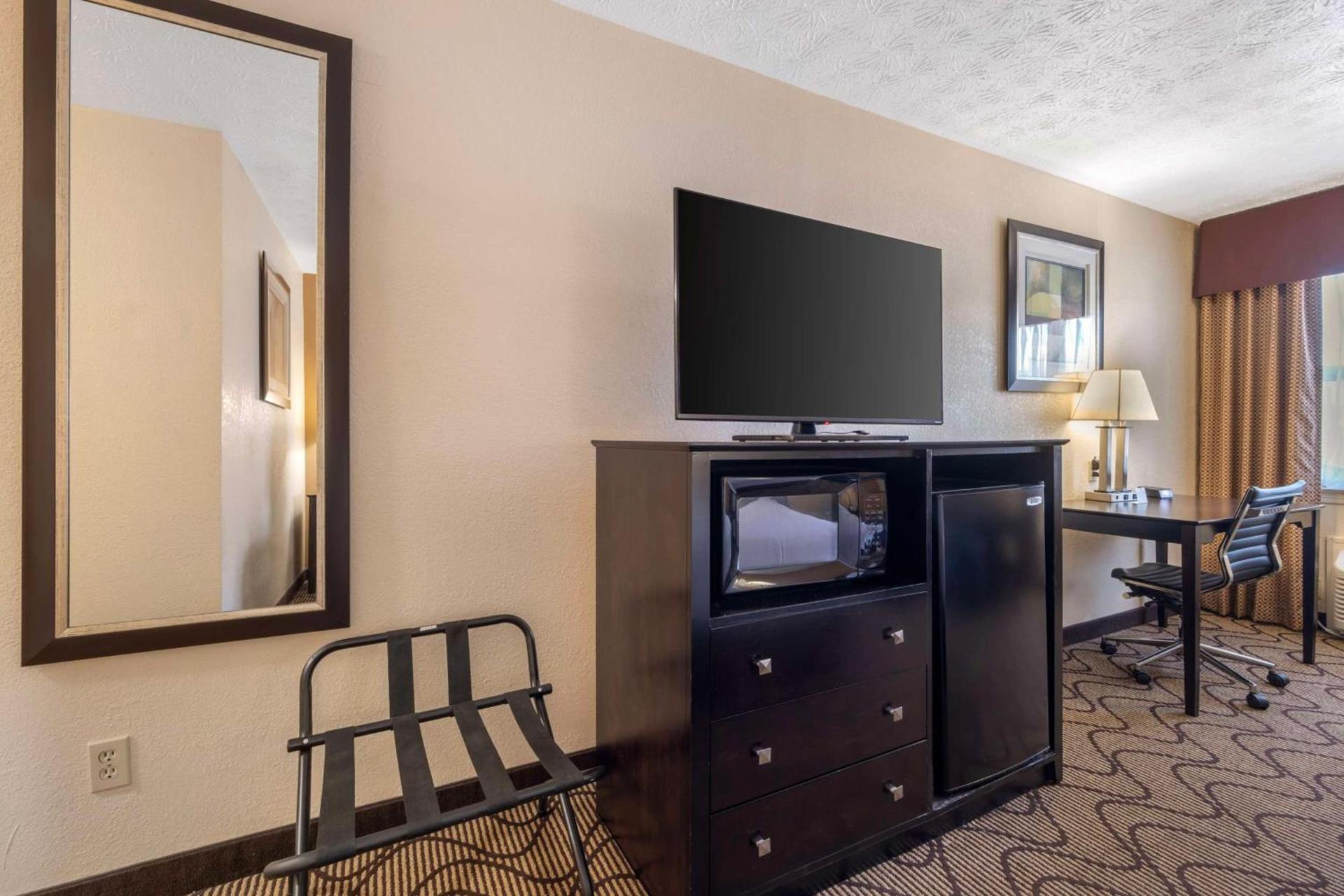 Best Western Campbellsville Inn photo 16