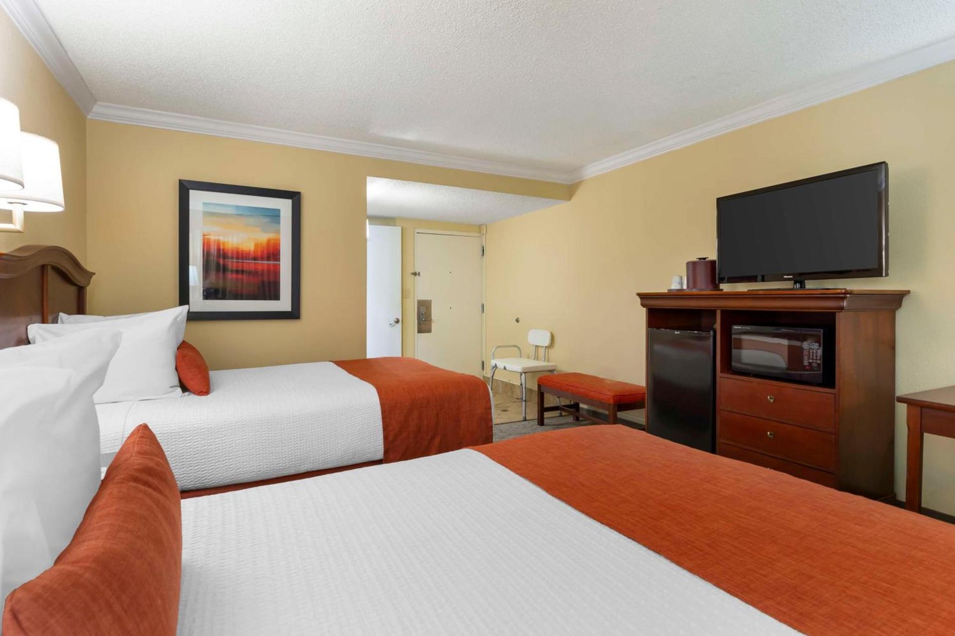Best Western Plus Burlington photo 12