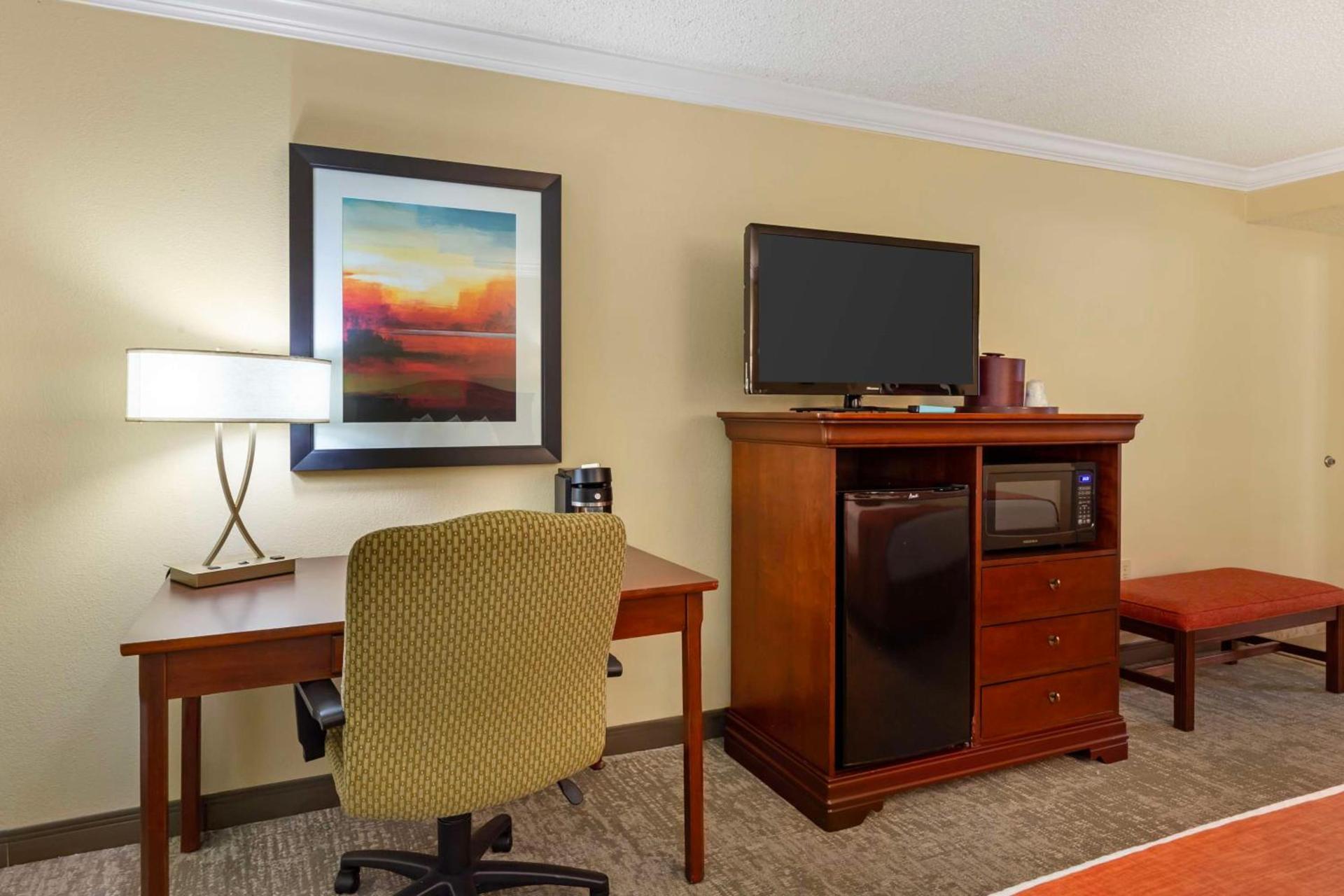 Best Western Plus Burlington photo 14