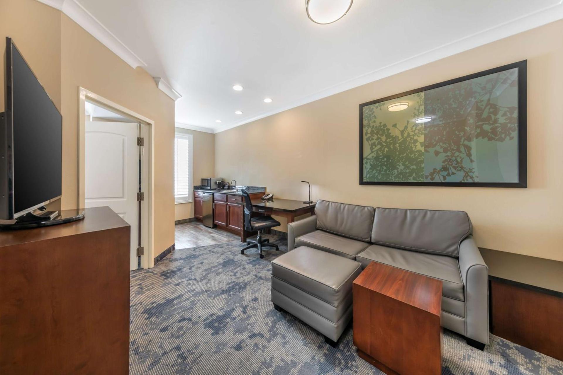 Best Western PLUS Avita Suites photo 54