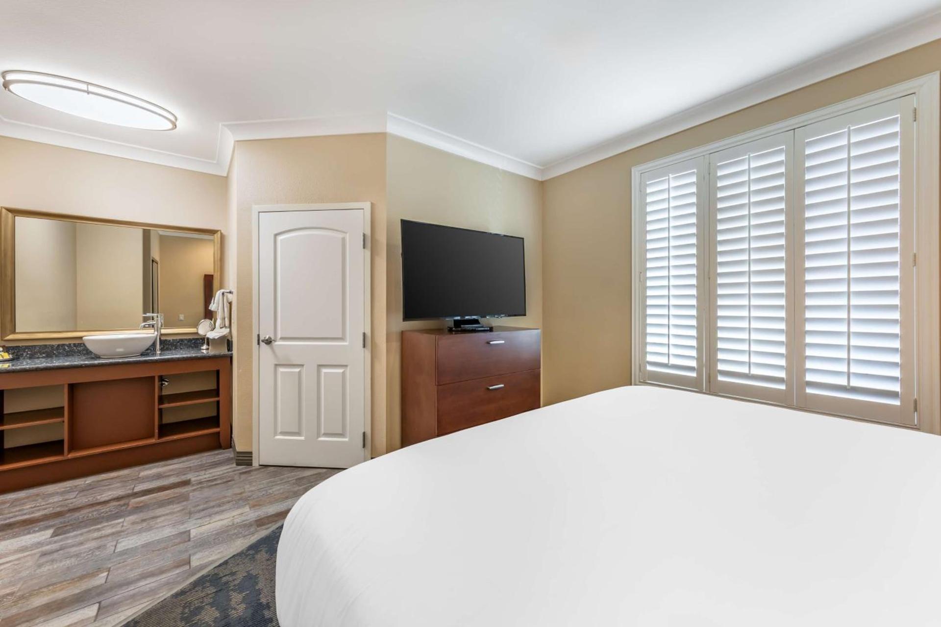 Best Western PLUS Avita Suites photo 7