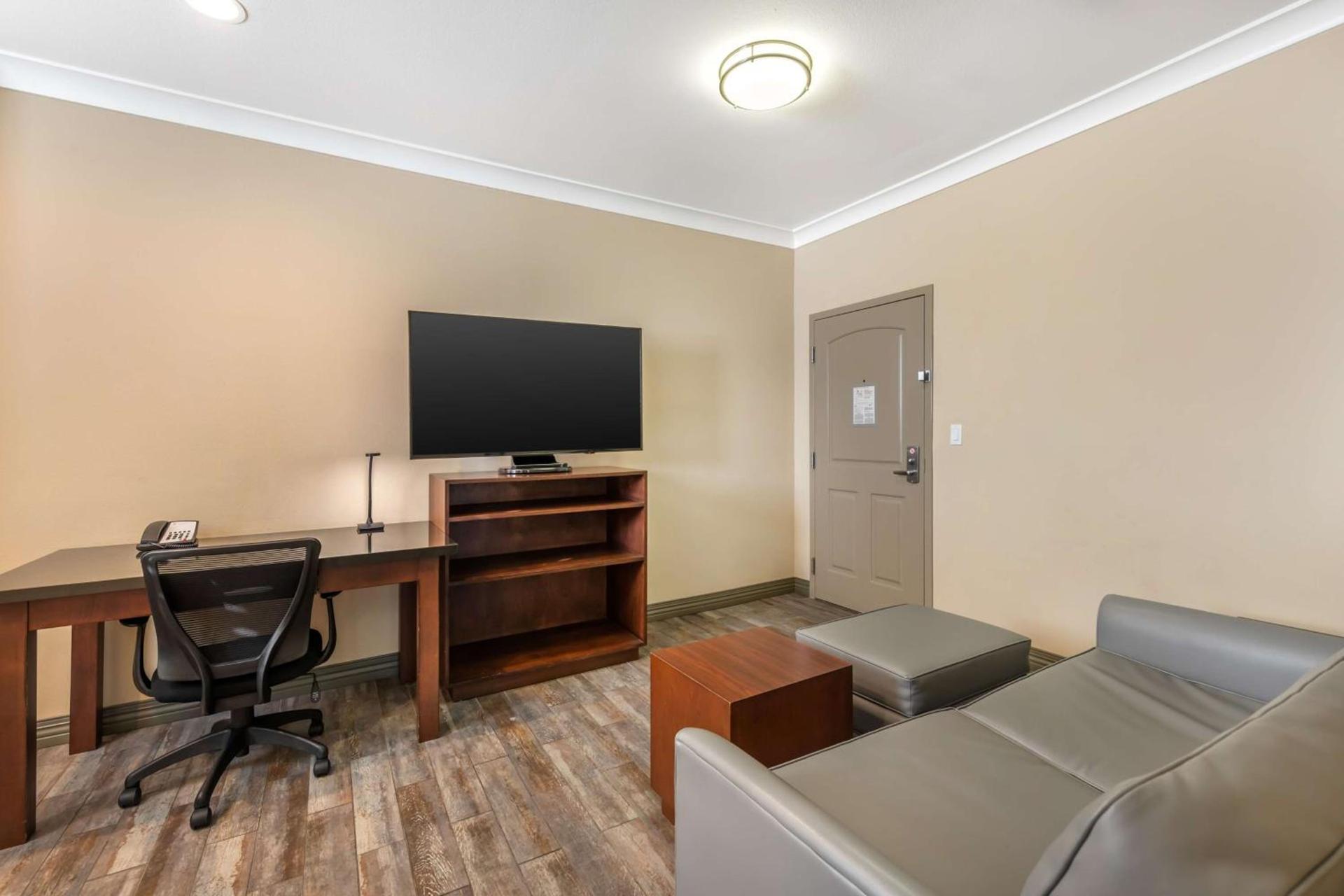 Best Western PLUS Avita Suites photo 8