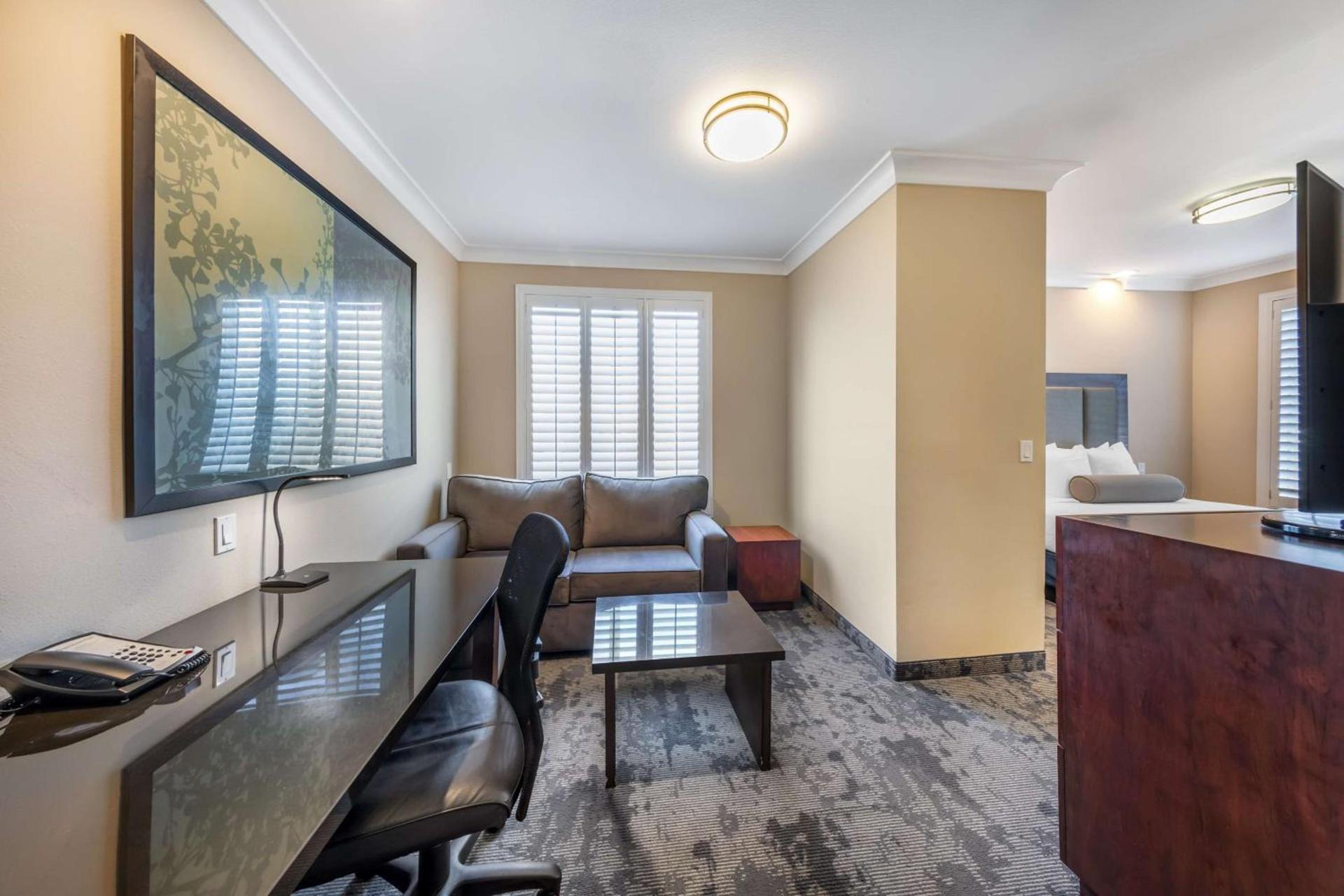 Best Western PLUS Avita Suites photo 11