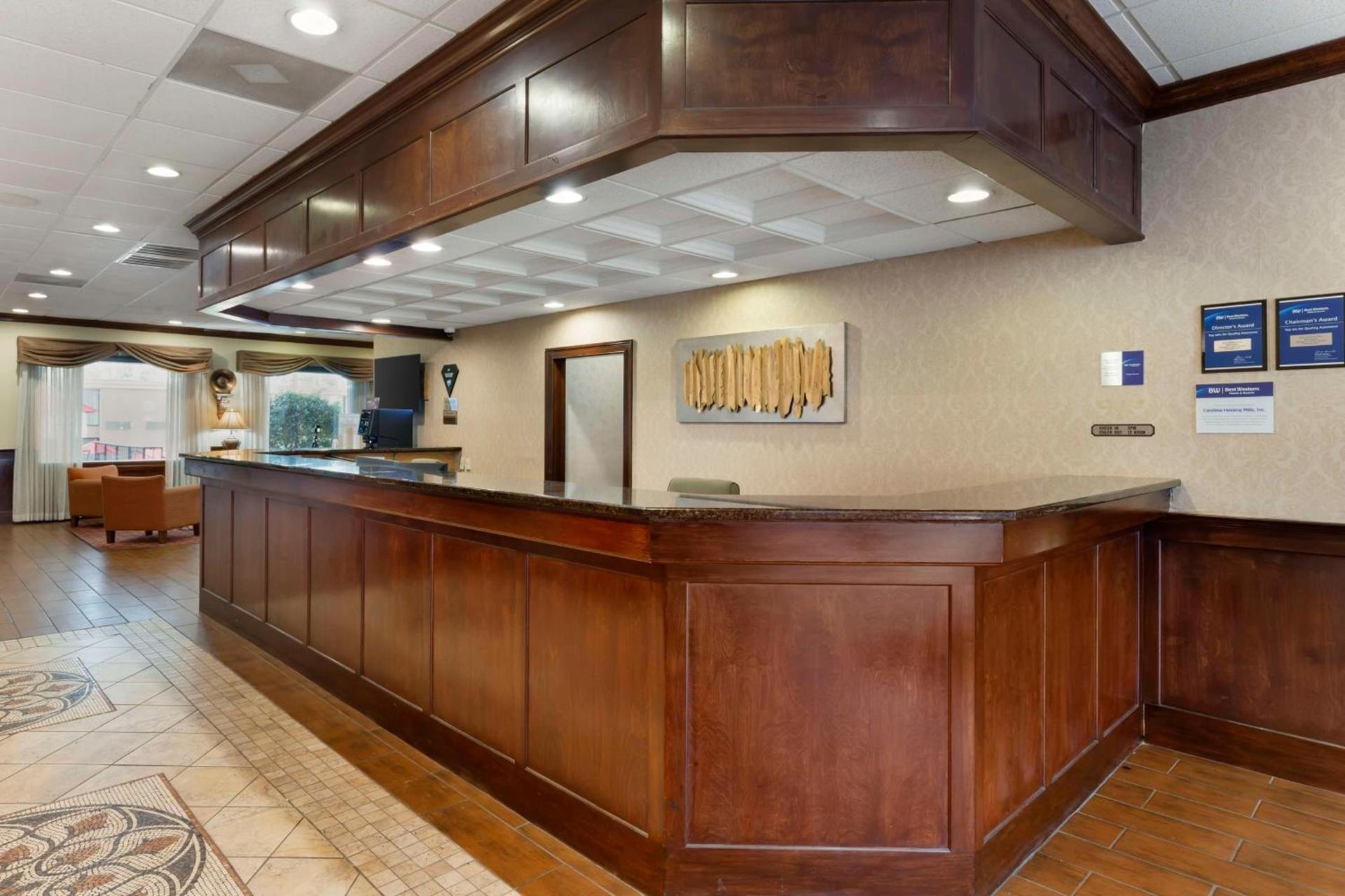 Best Western Plus Burlington photo 29