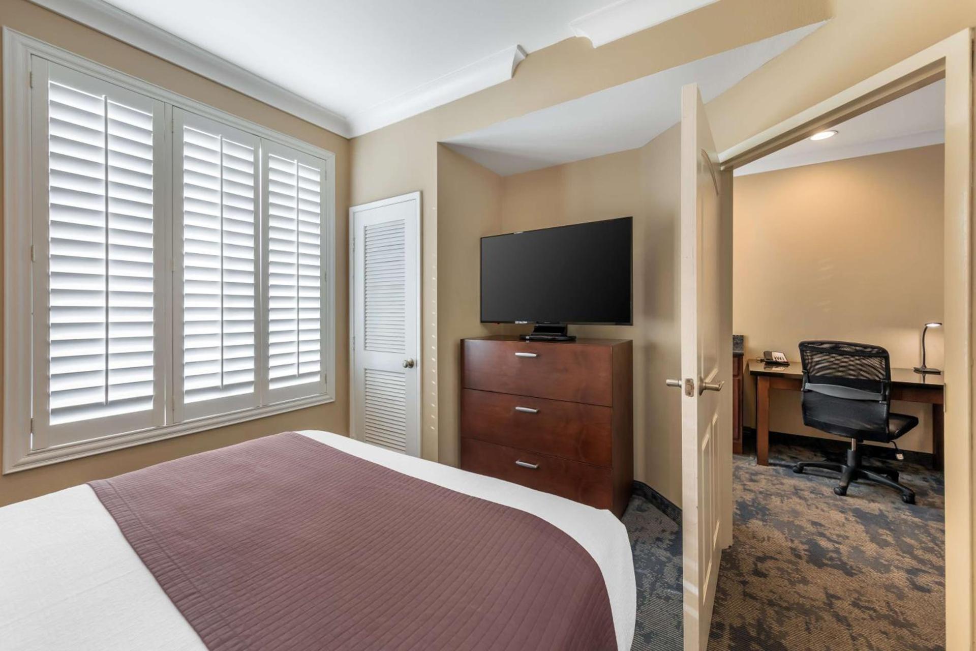 Best Western PLUS Avita Suites photo 20