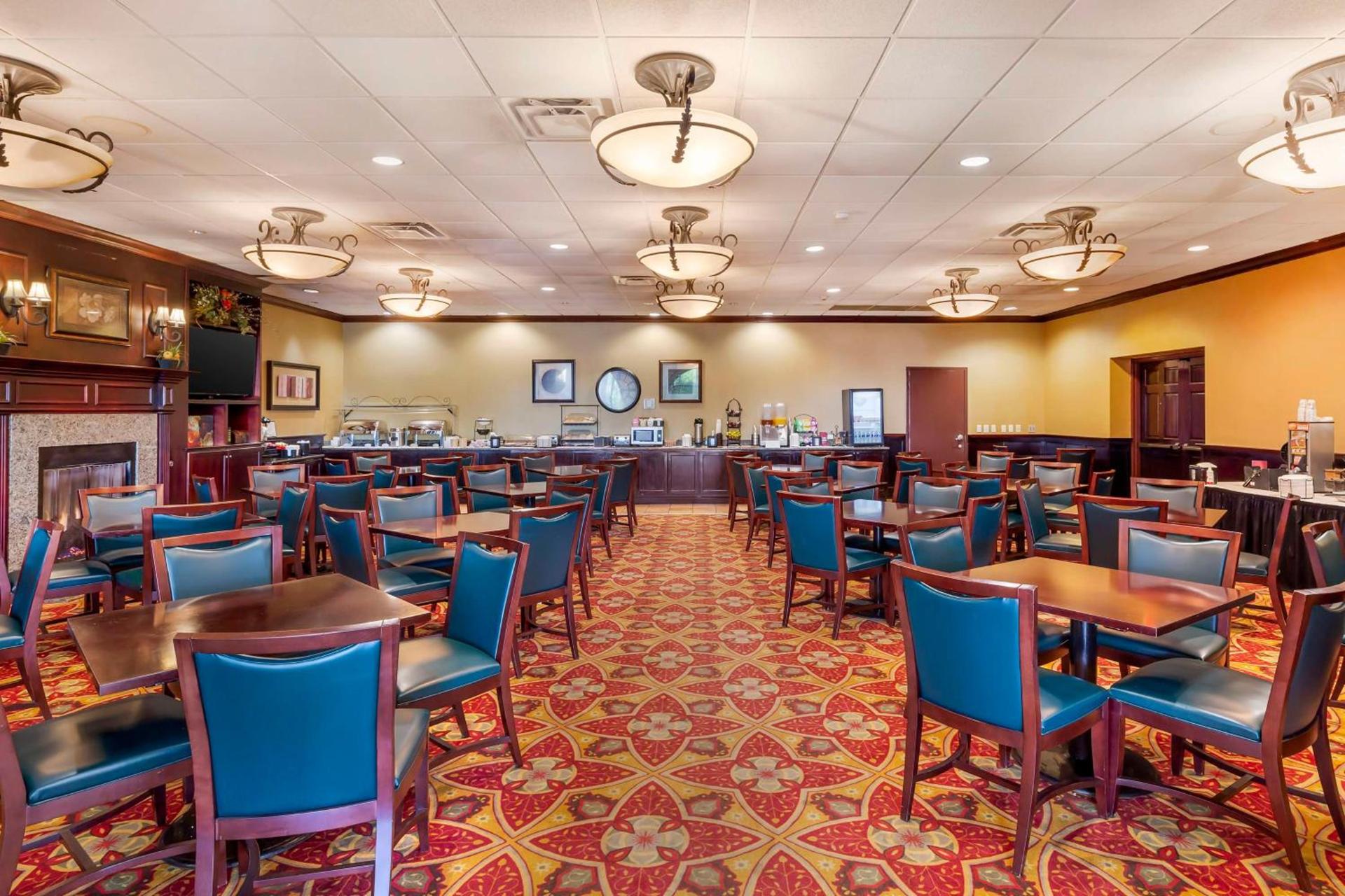 Best Western Plus Burlington photo 30