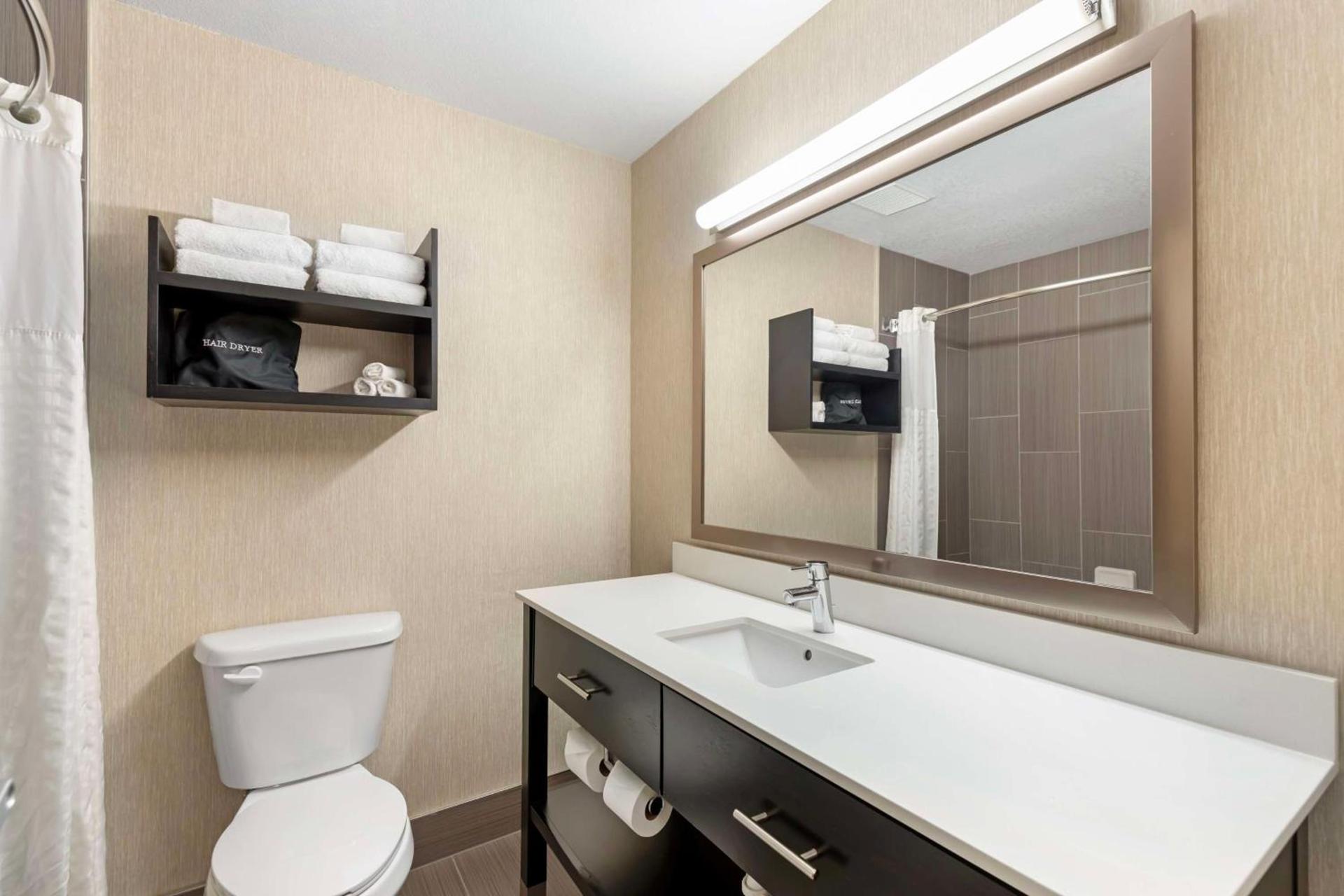 Best Western Greeley photo 31