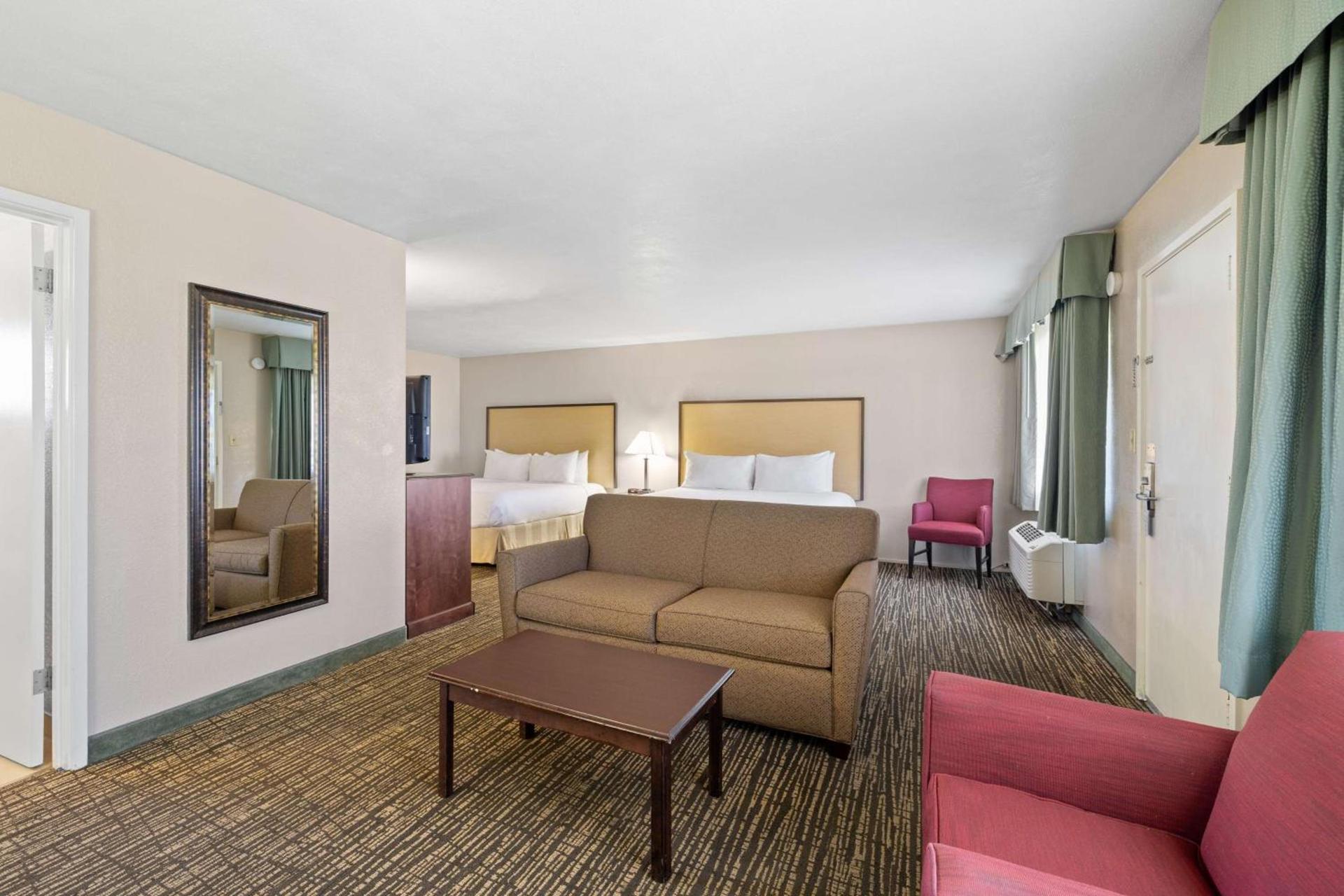 Best Western Petaluma Inn photo 22