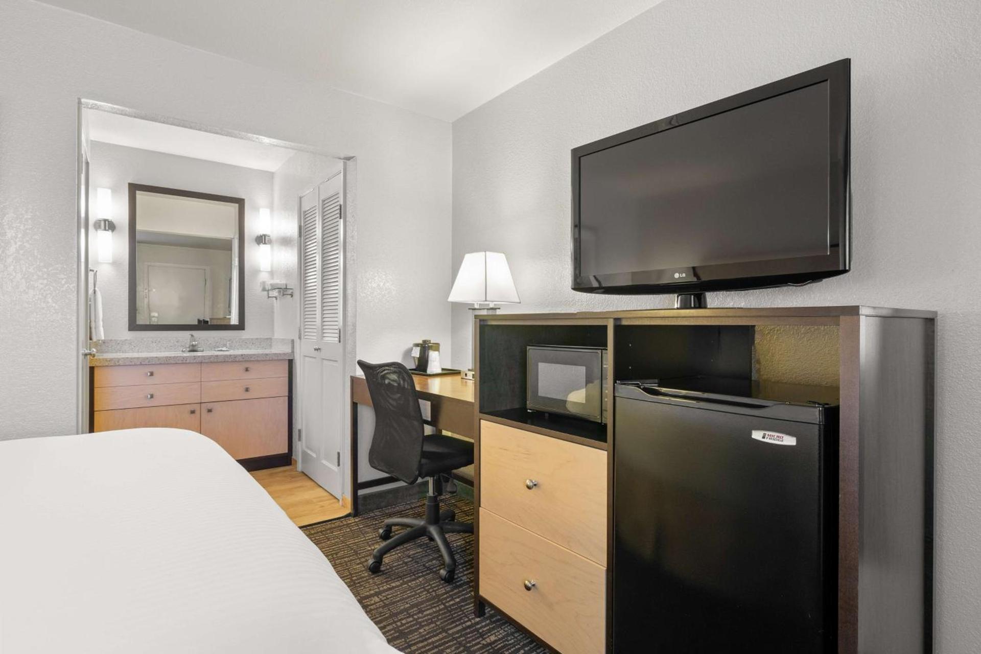 Best Western Petaluma Inn photo 30