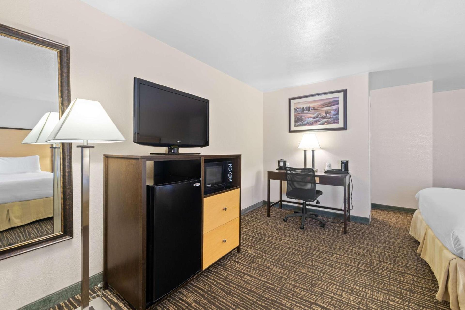 Best Western Petaluma Inn photo 34