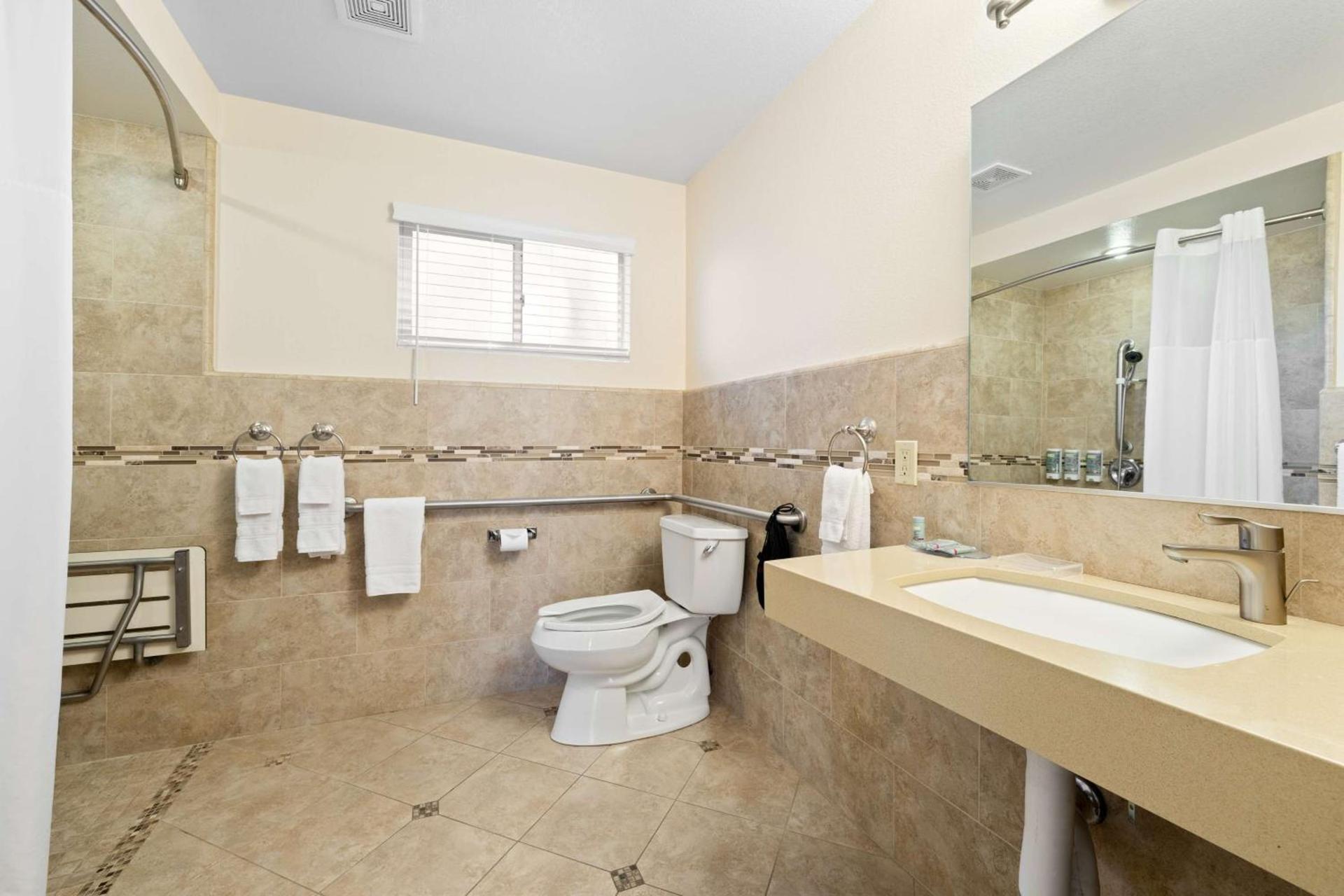 Best Western Petaluma Inn photo 35
