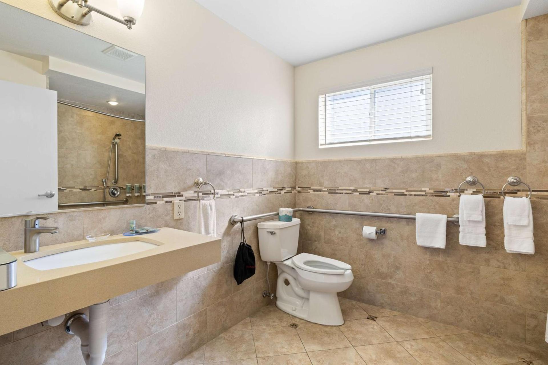 Best Western Petaluma Inn photo 36
