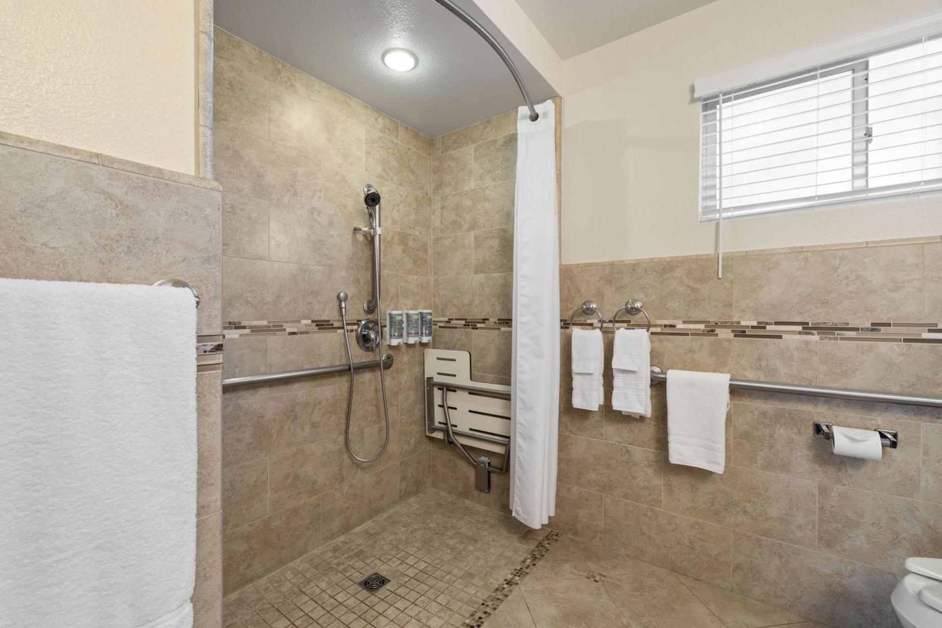 Best Western Petaluma Inn photo 38