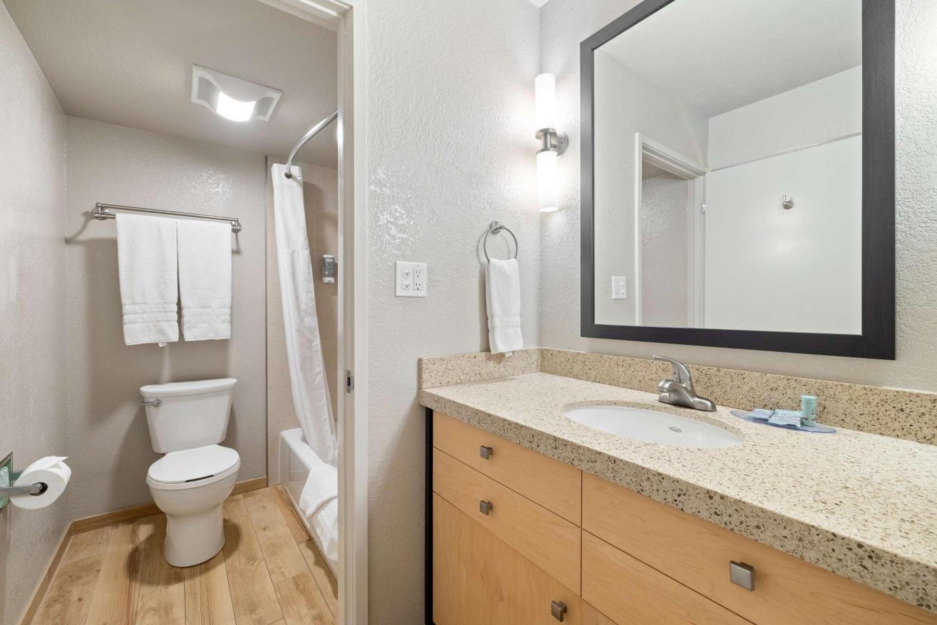 Best Western Petaluma Inn photo 42