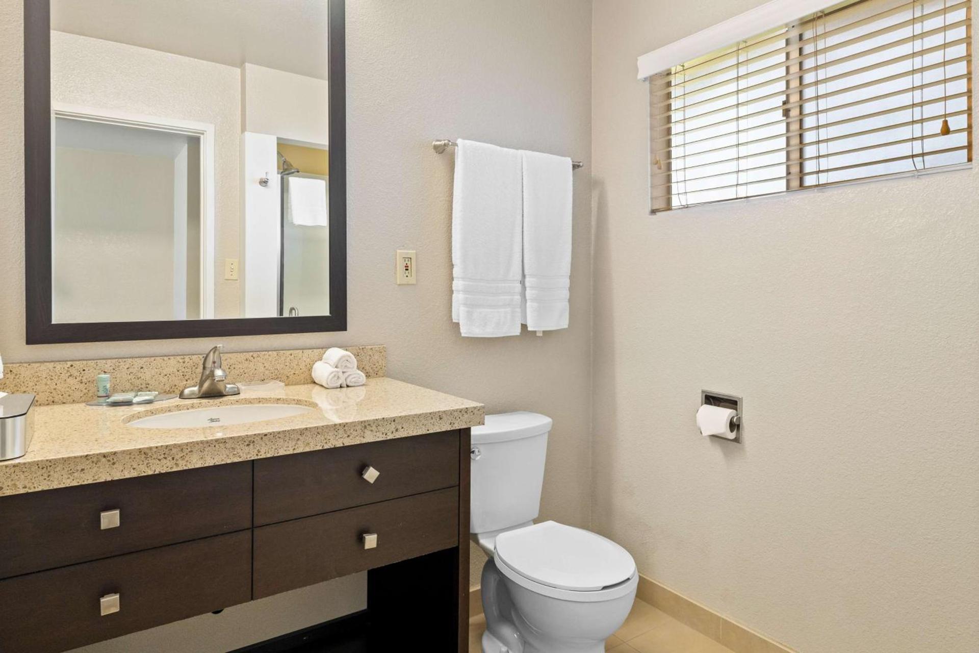Best Western Petaluma Inn photo 43