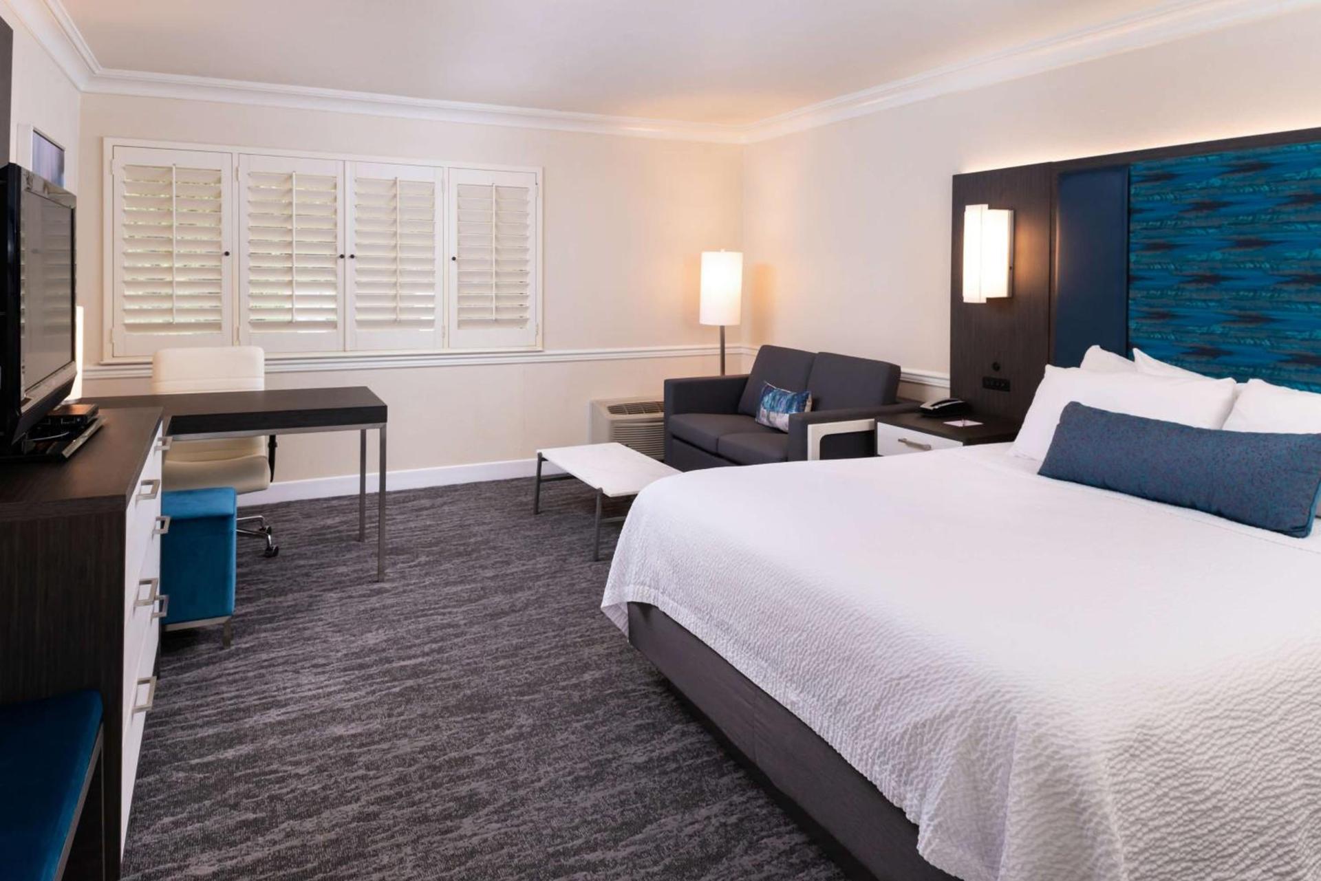 Best Western Plus Novato Oaks Inn photo 14
