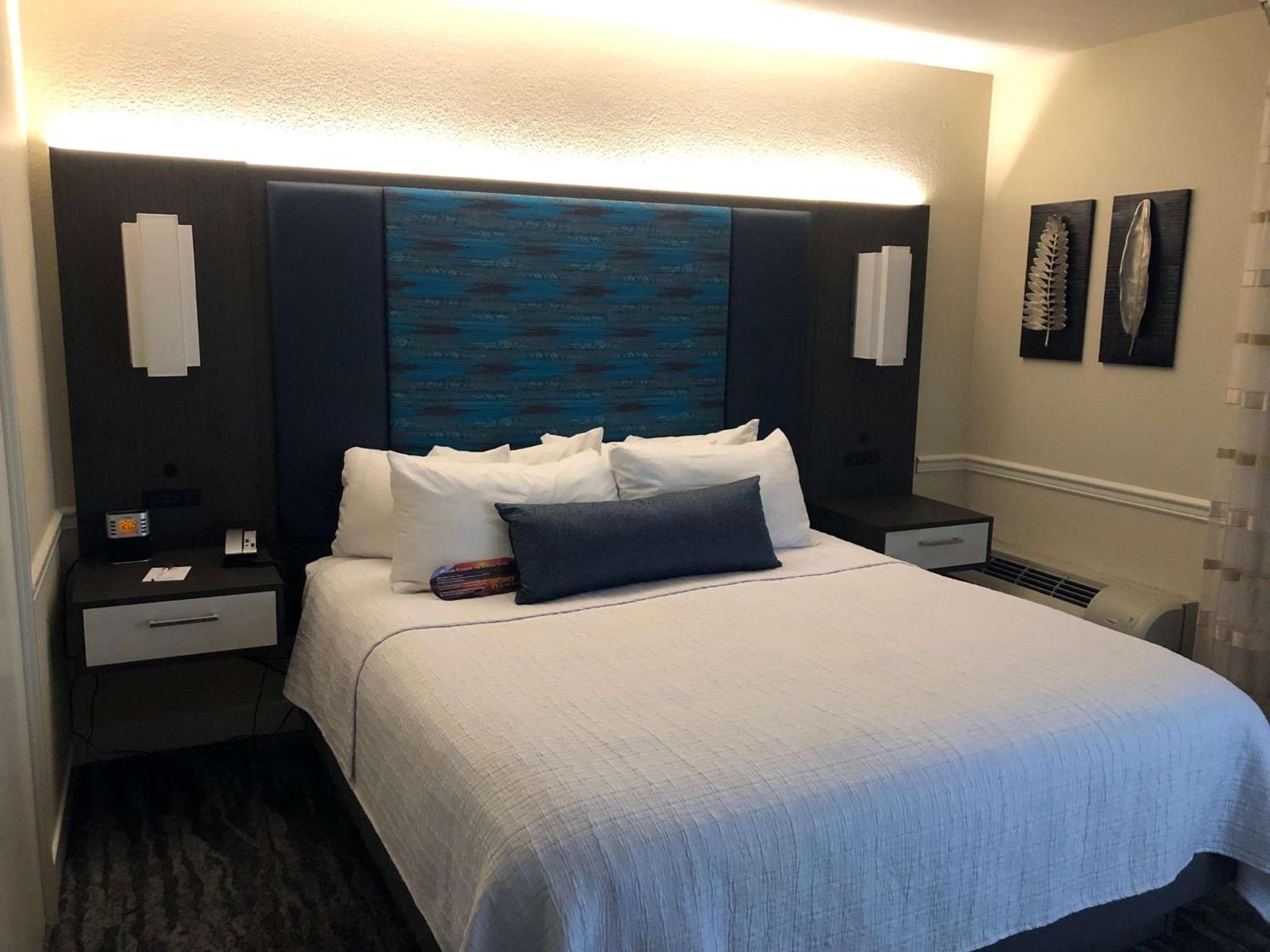 Best Western Plus Novato Oaks Inn photo 17