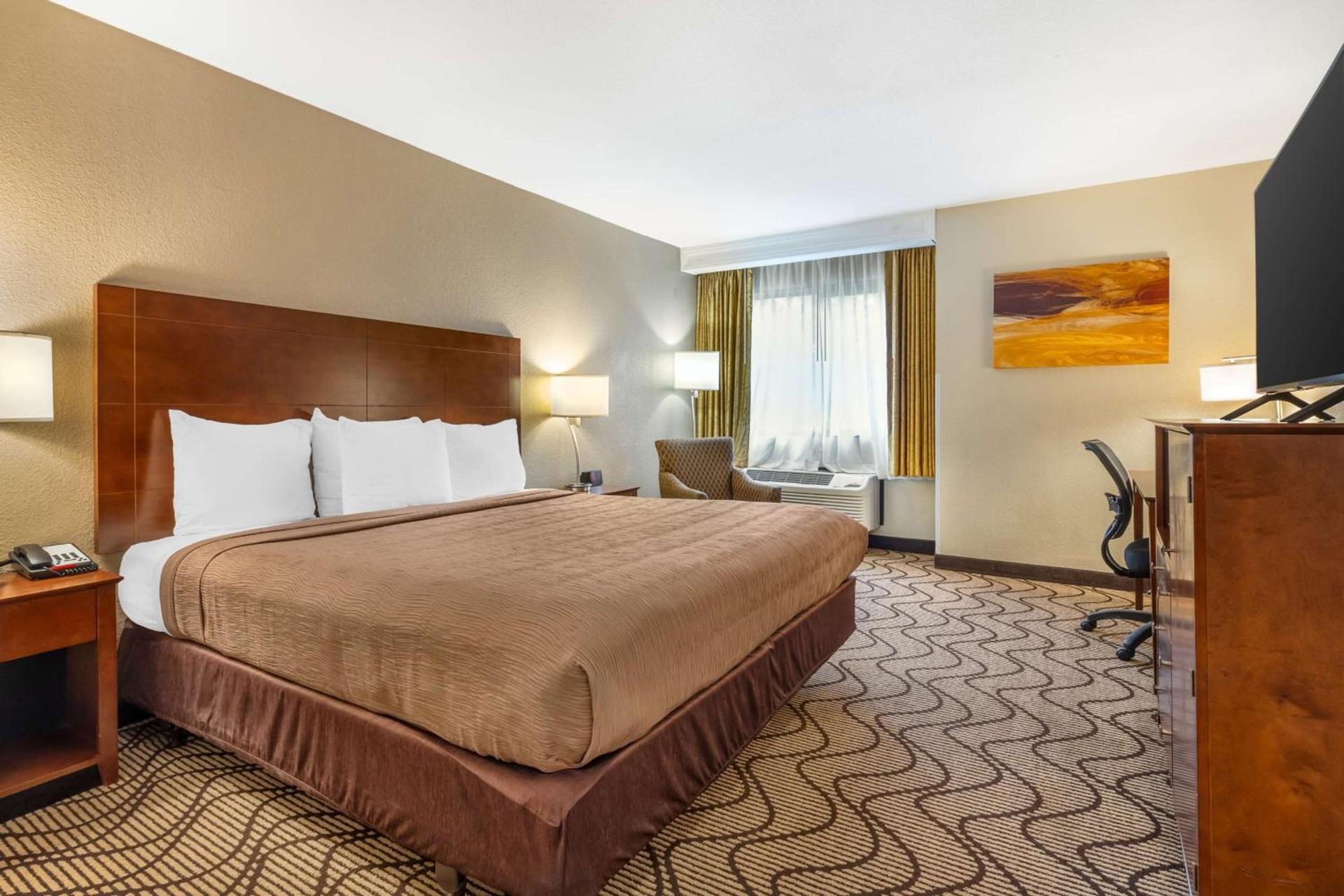 Best Western John Muir Inn photo 16