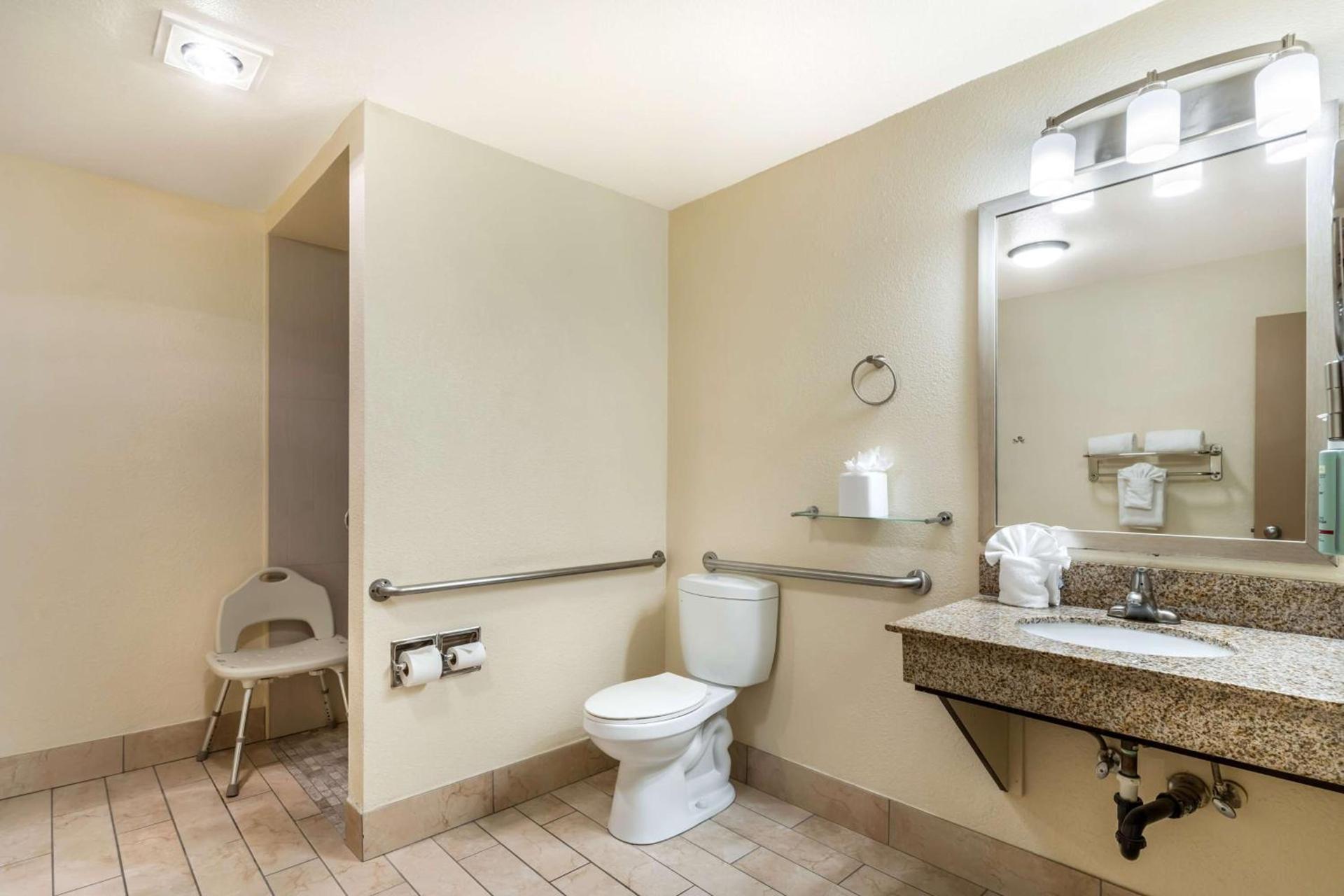 Best Western John Muir Inn photo 38