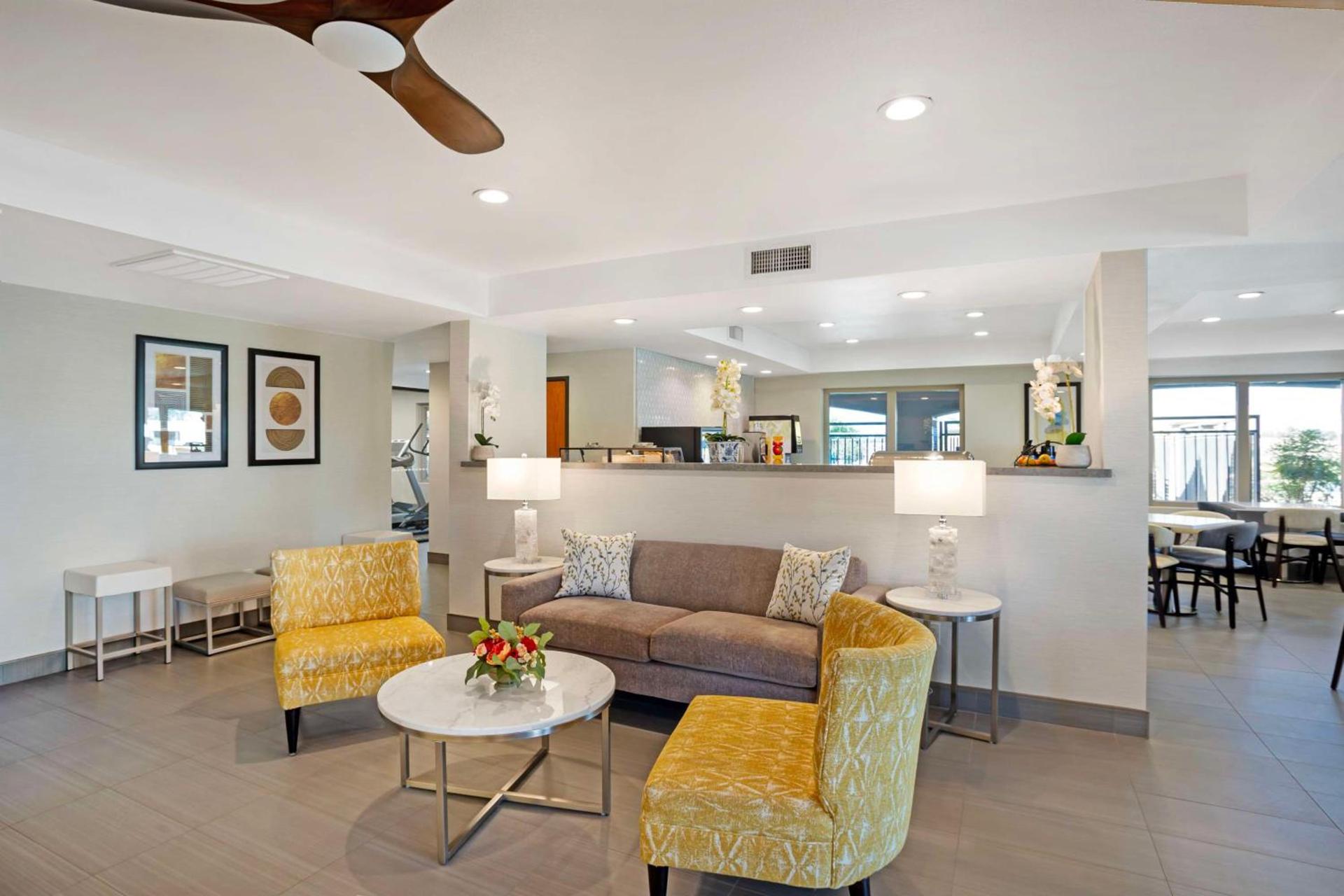 Best Western Exeter Inn & Suites photo 2
