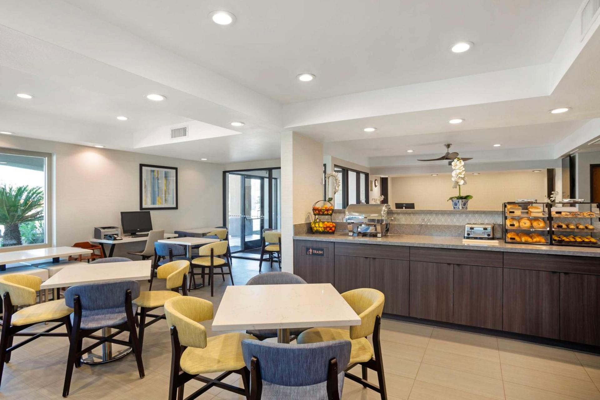 Best Western Exeter Inn & Suites photo 4