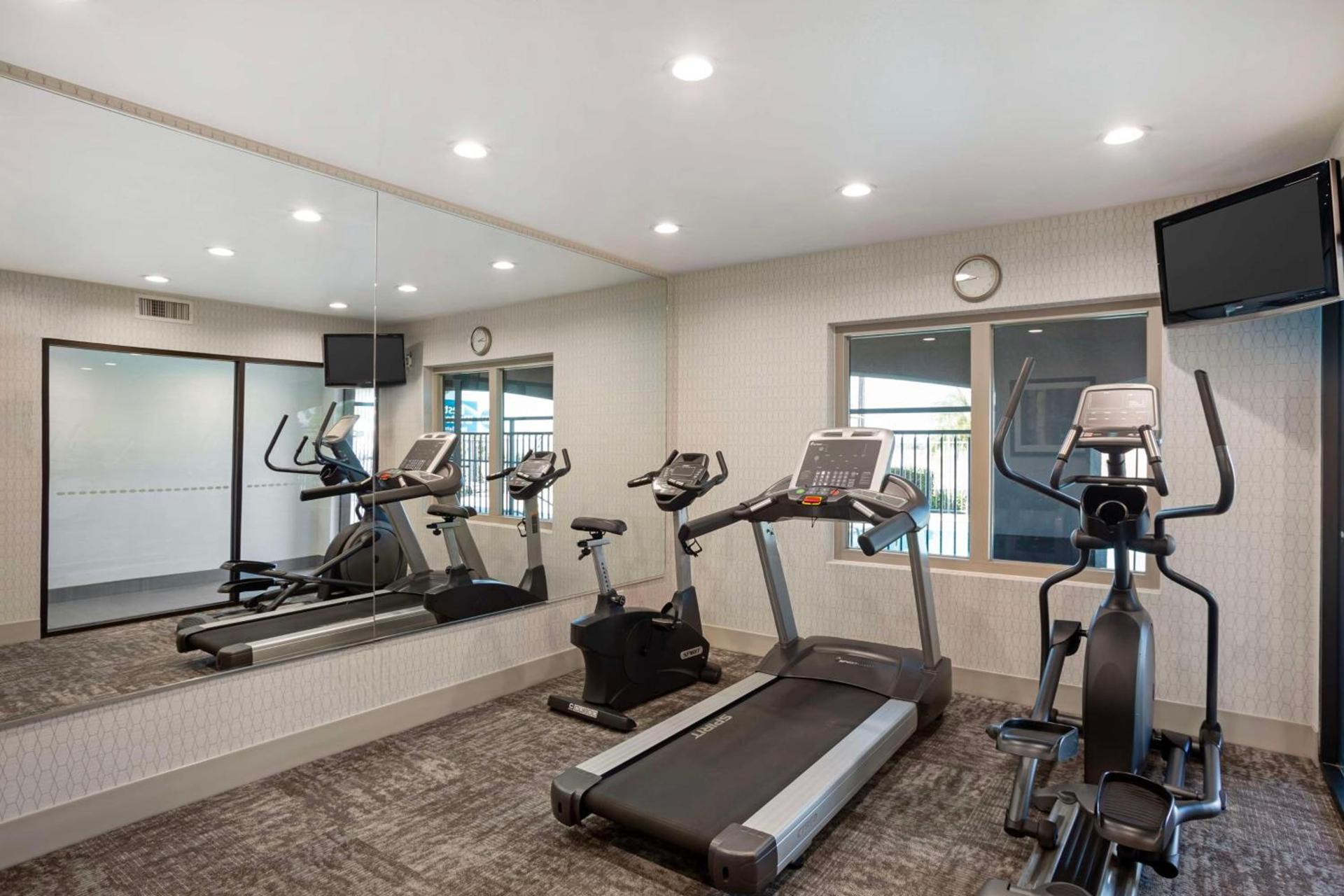 Best Western Exeter Inn & Suites photo 5