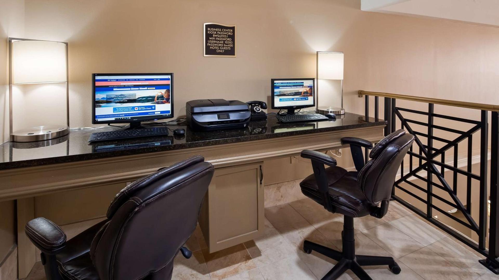 Best Western Plus Ambassador Suites photo 24