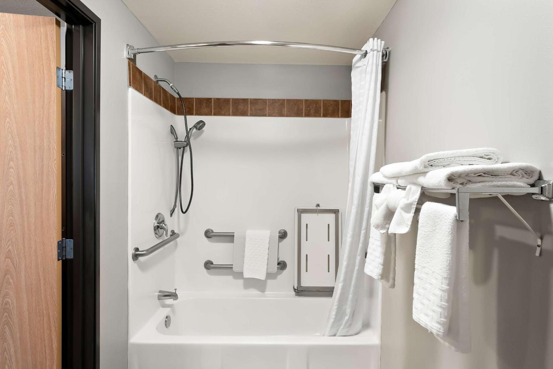 Best Western Sawtooth Inn and Suites photo 49