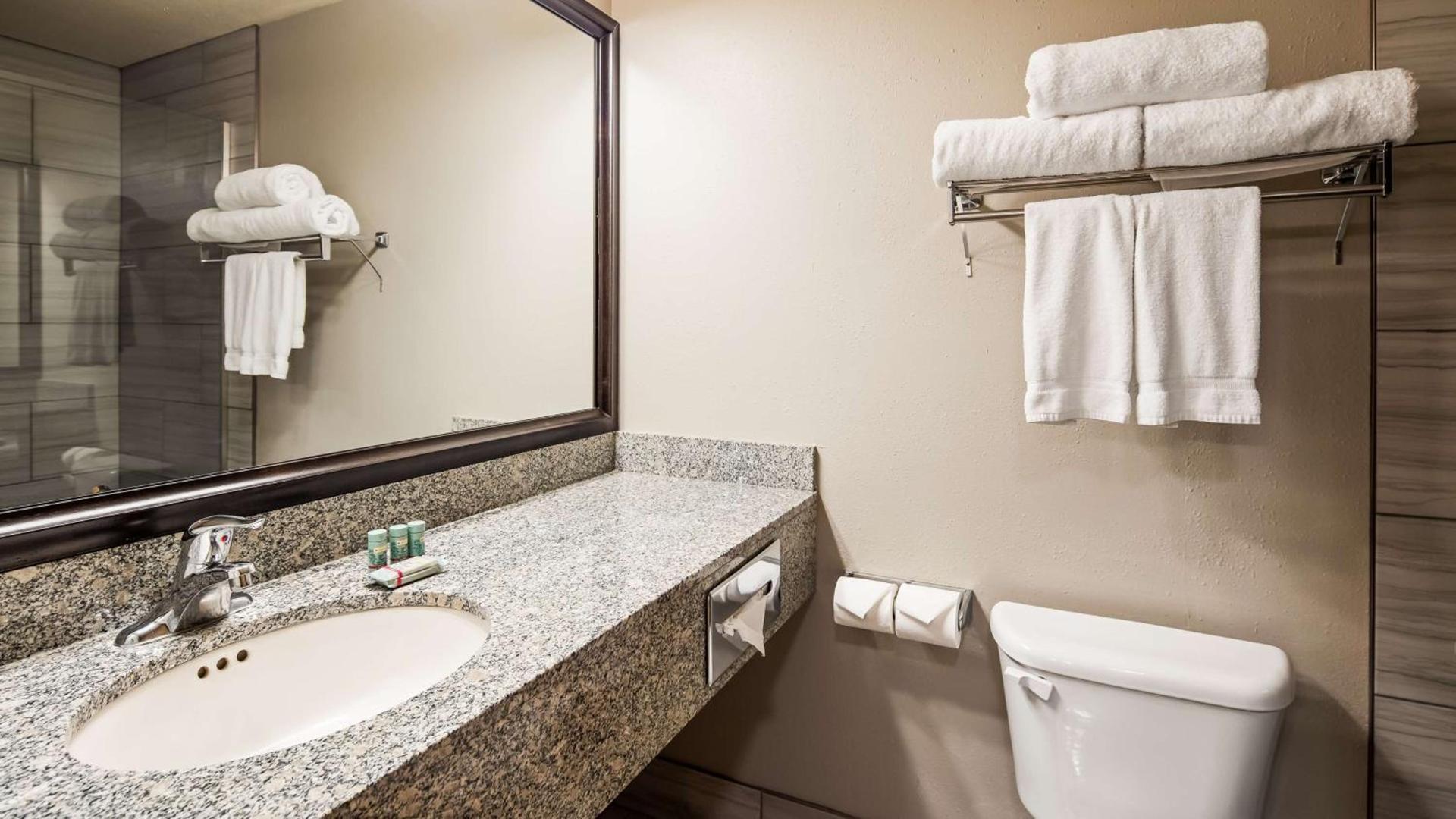 Best Western Sawtooth Inn and Suites photo 52