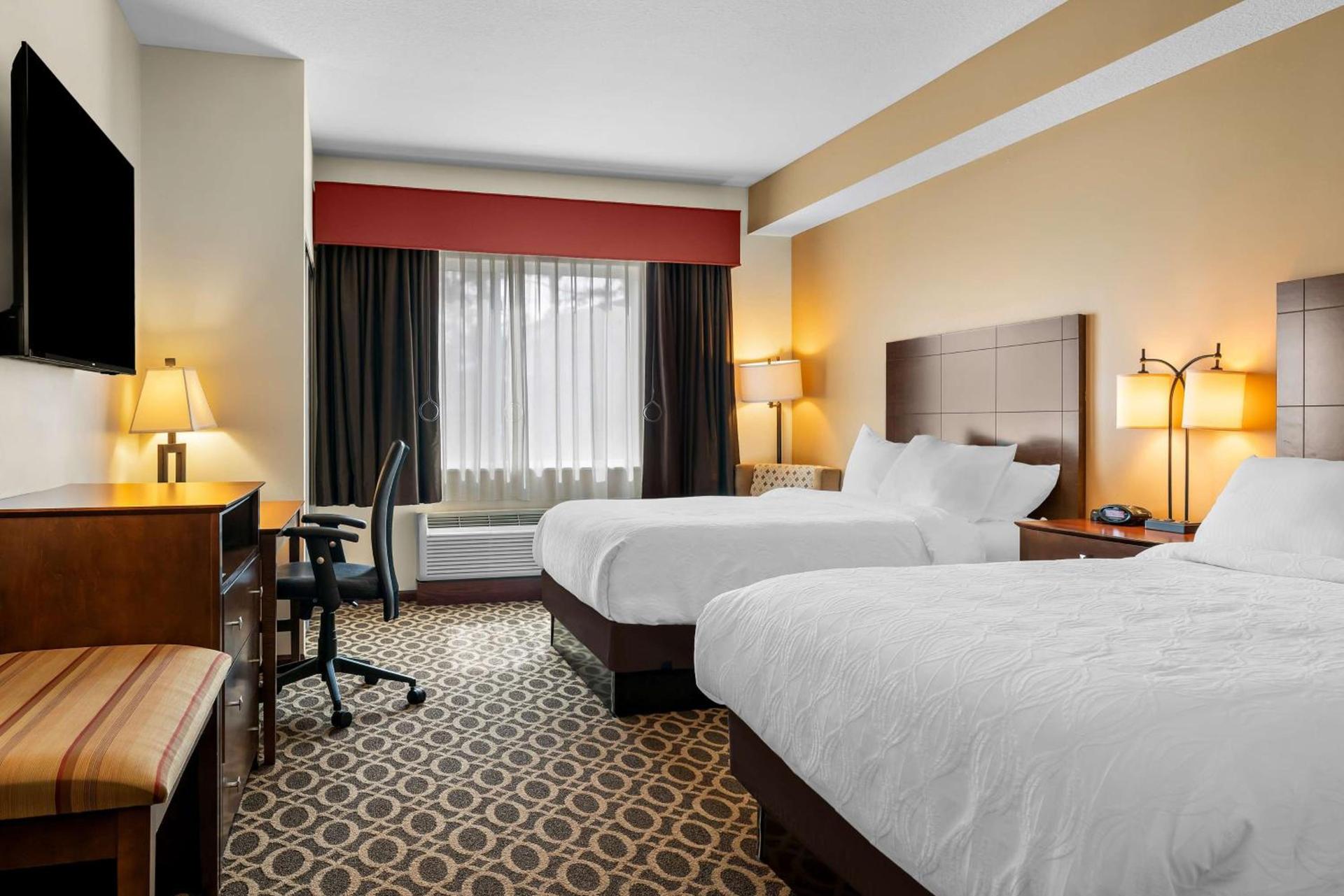Best Western Paradise Inn photo 43