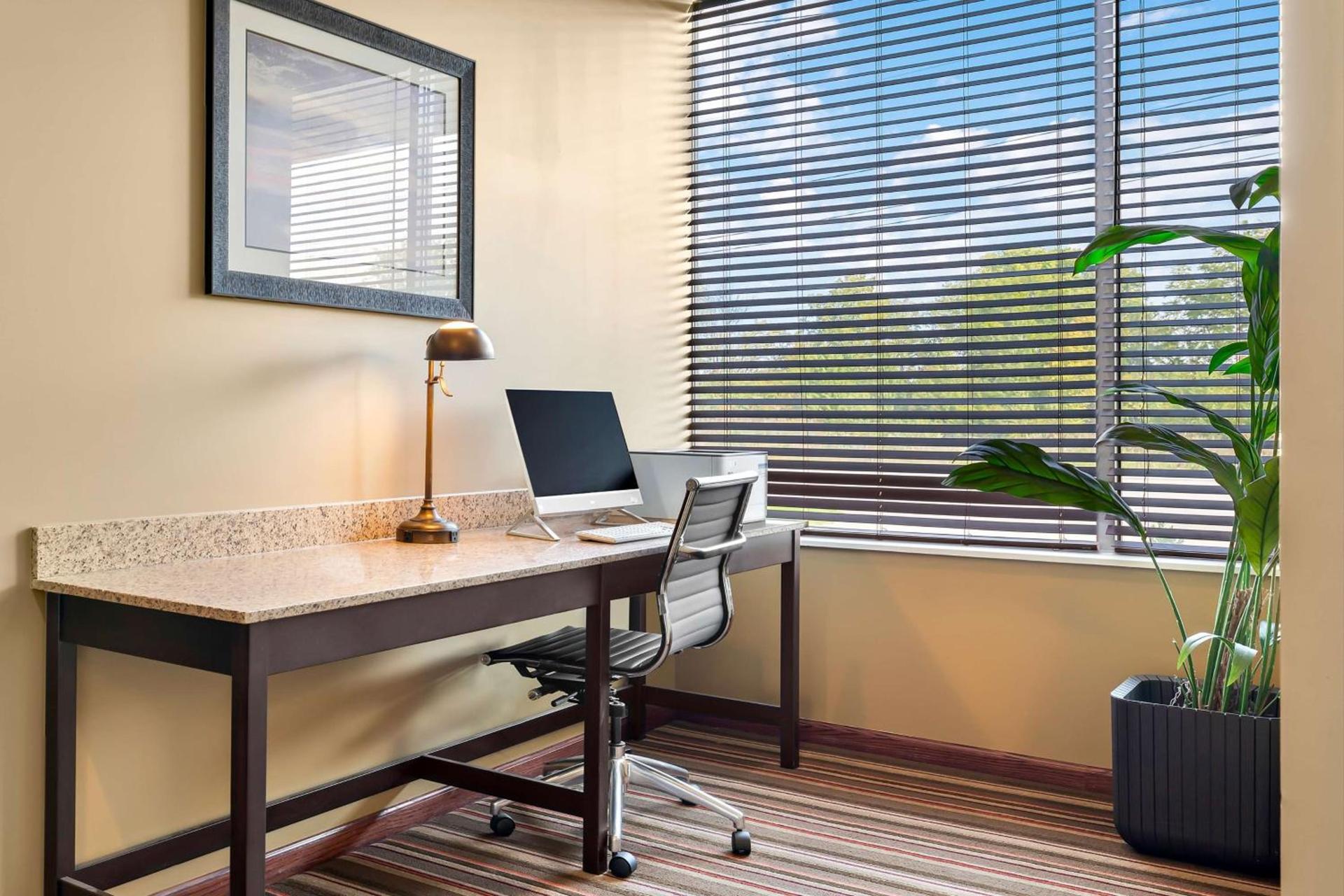 Best Western Paradise Inn photo 23