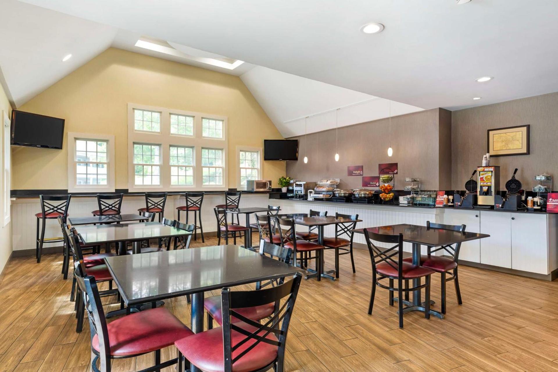 Best Western Plus Cold Spring photo 2