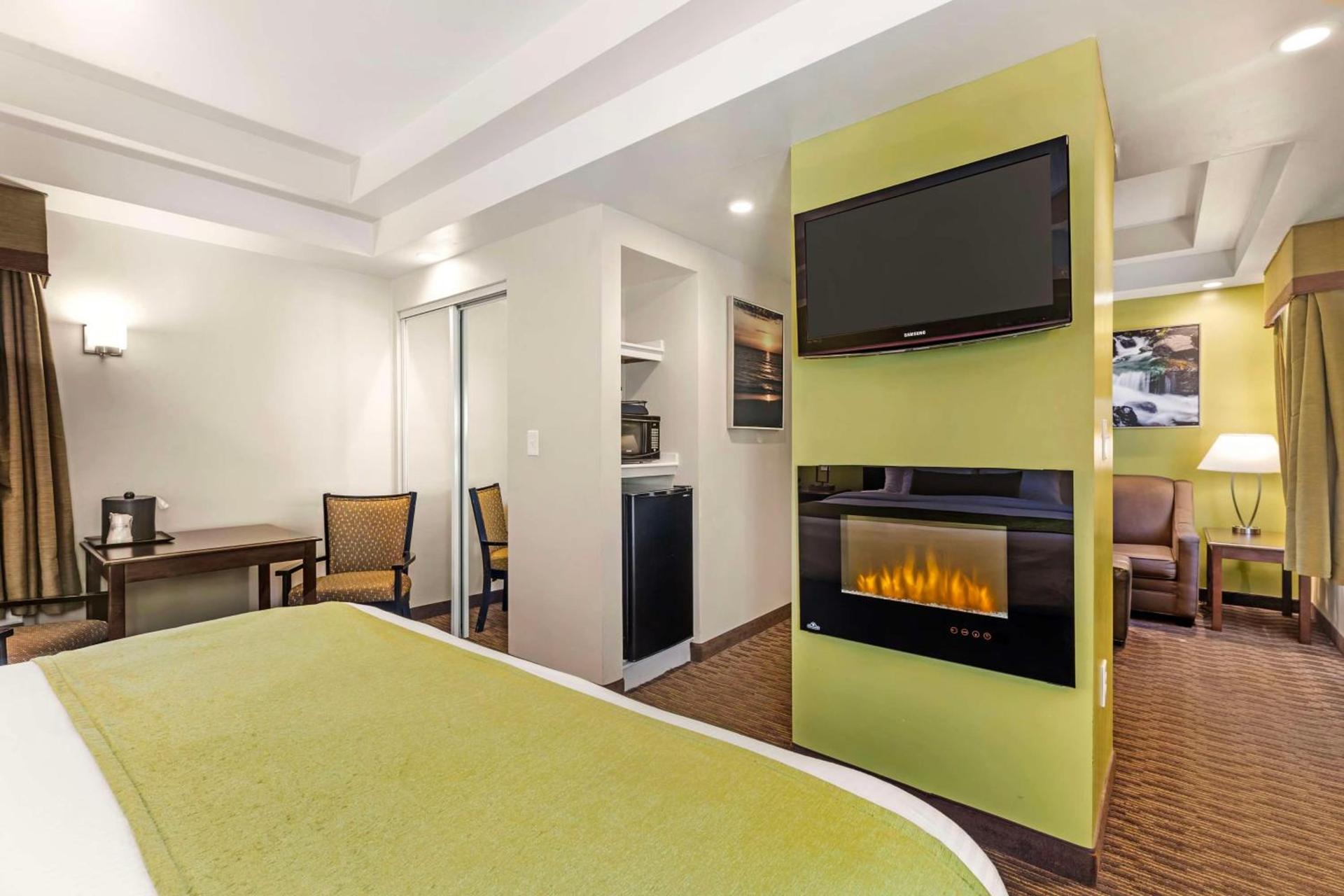 Best Western Plus Cold Spring photo 3