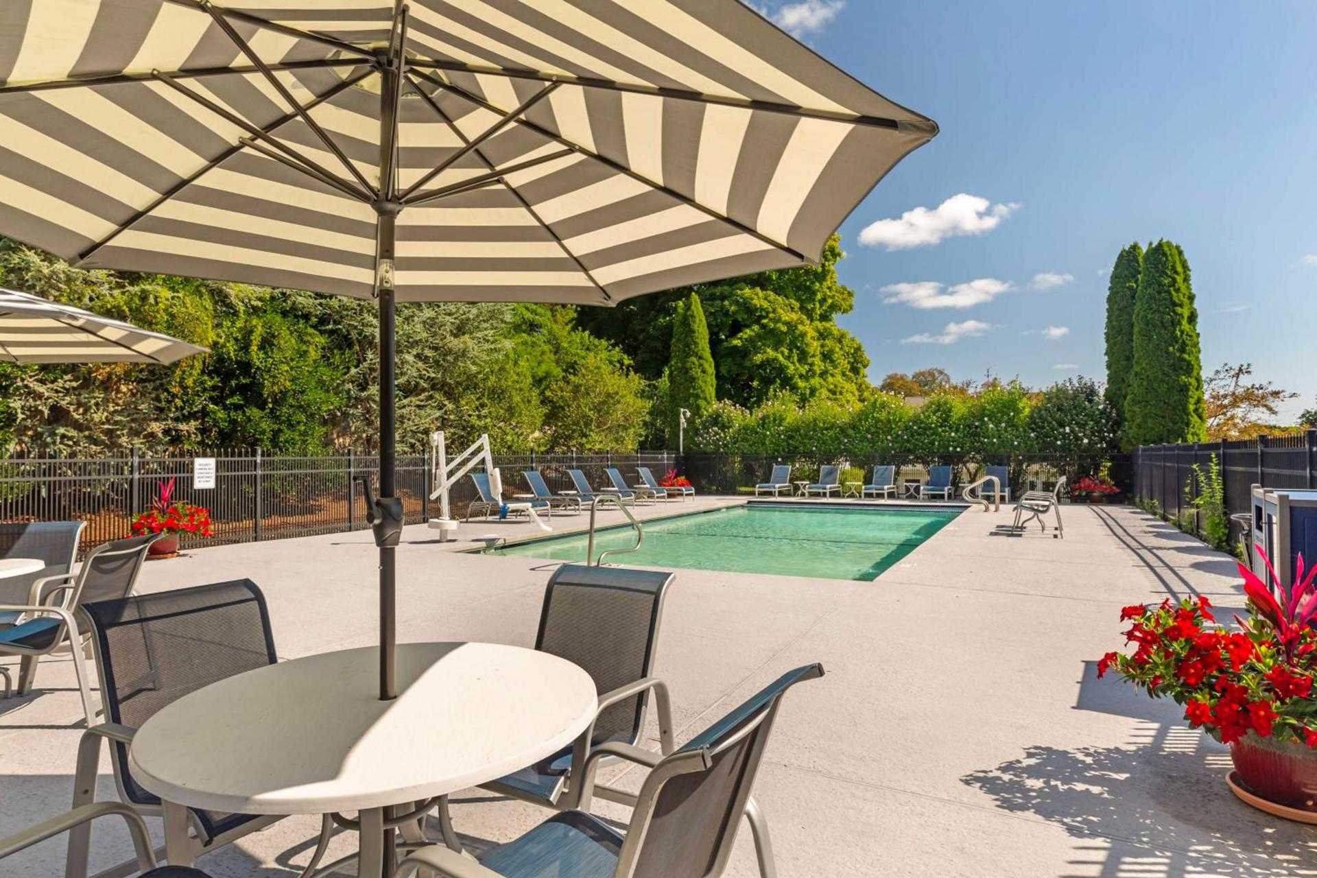Best Western Plus Cold Spring photo 4