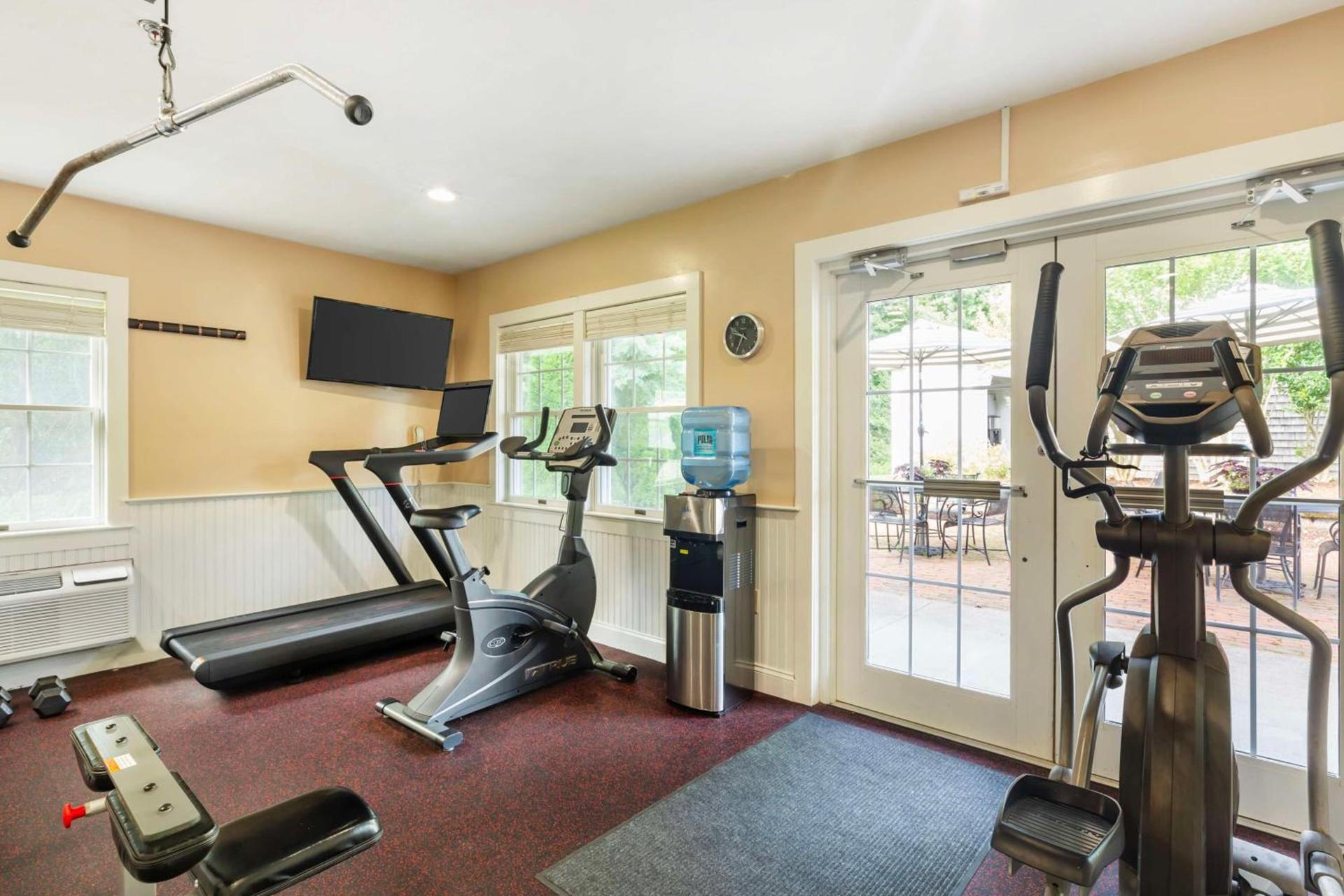 Best Western Plus Cold Spring photo 5
