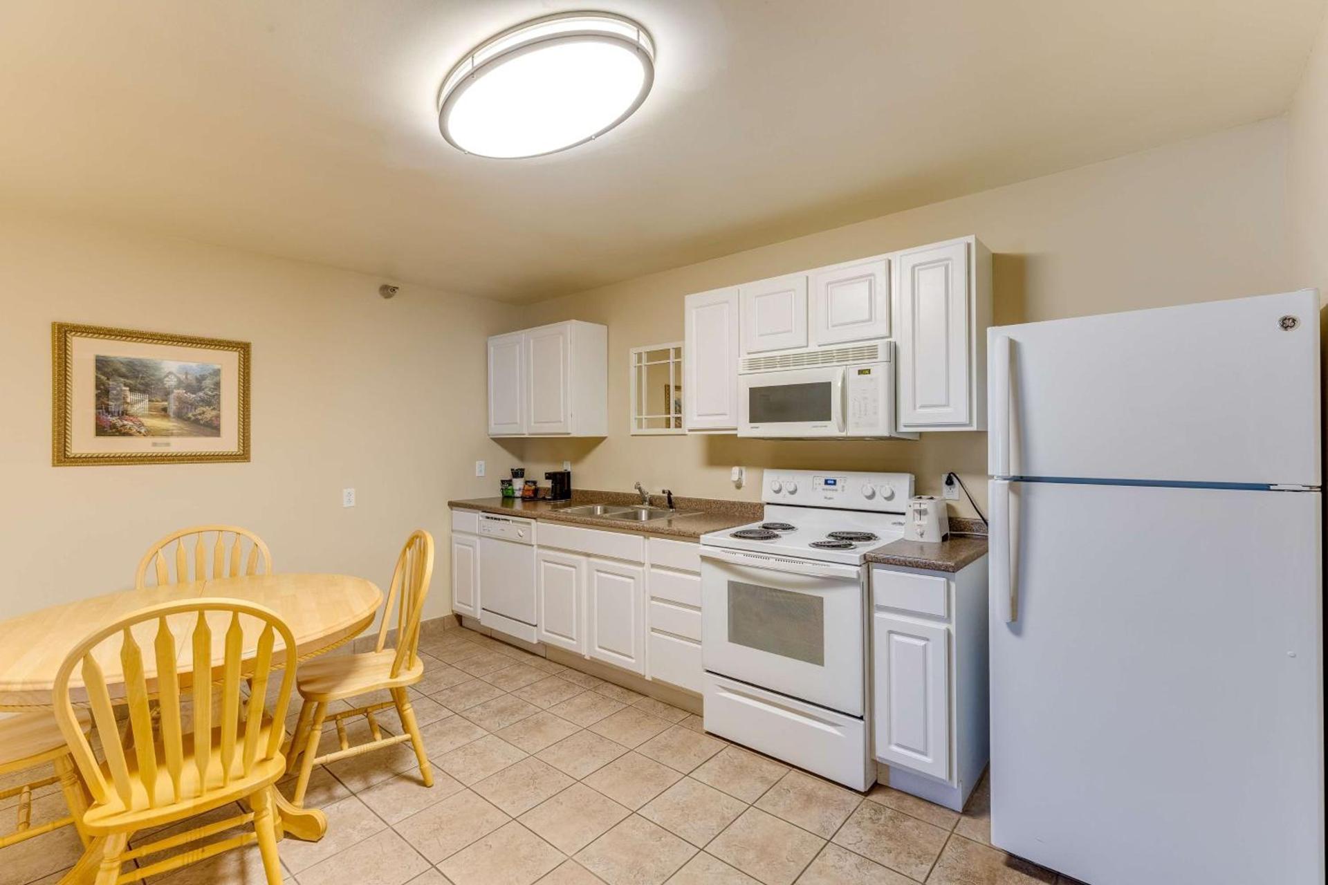 Best Western Lakewinds photo 16