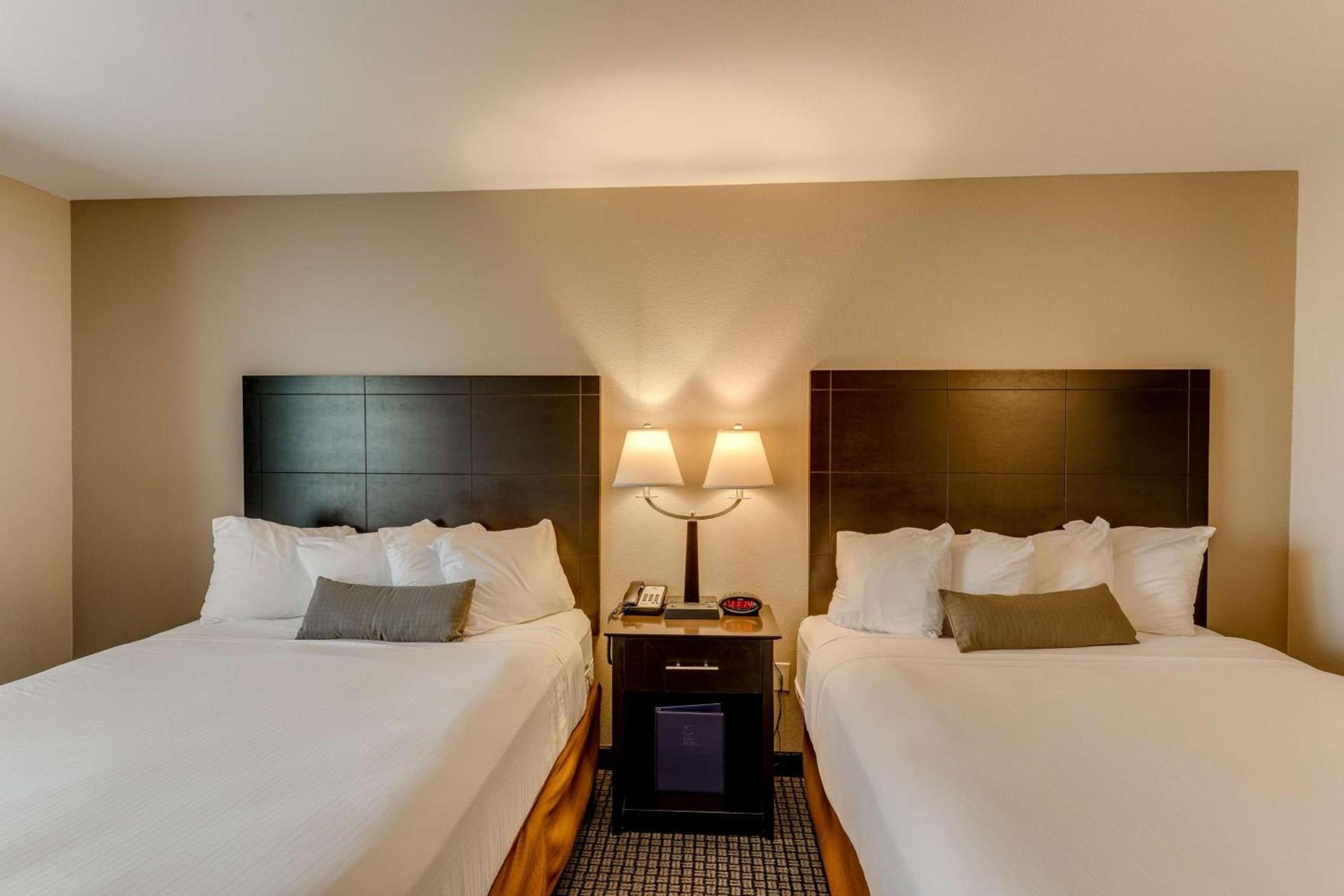 Best Western Lakewinds photo 12