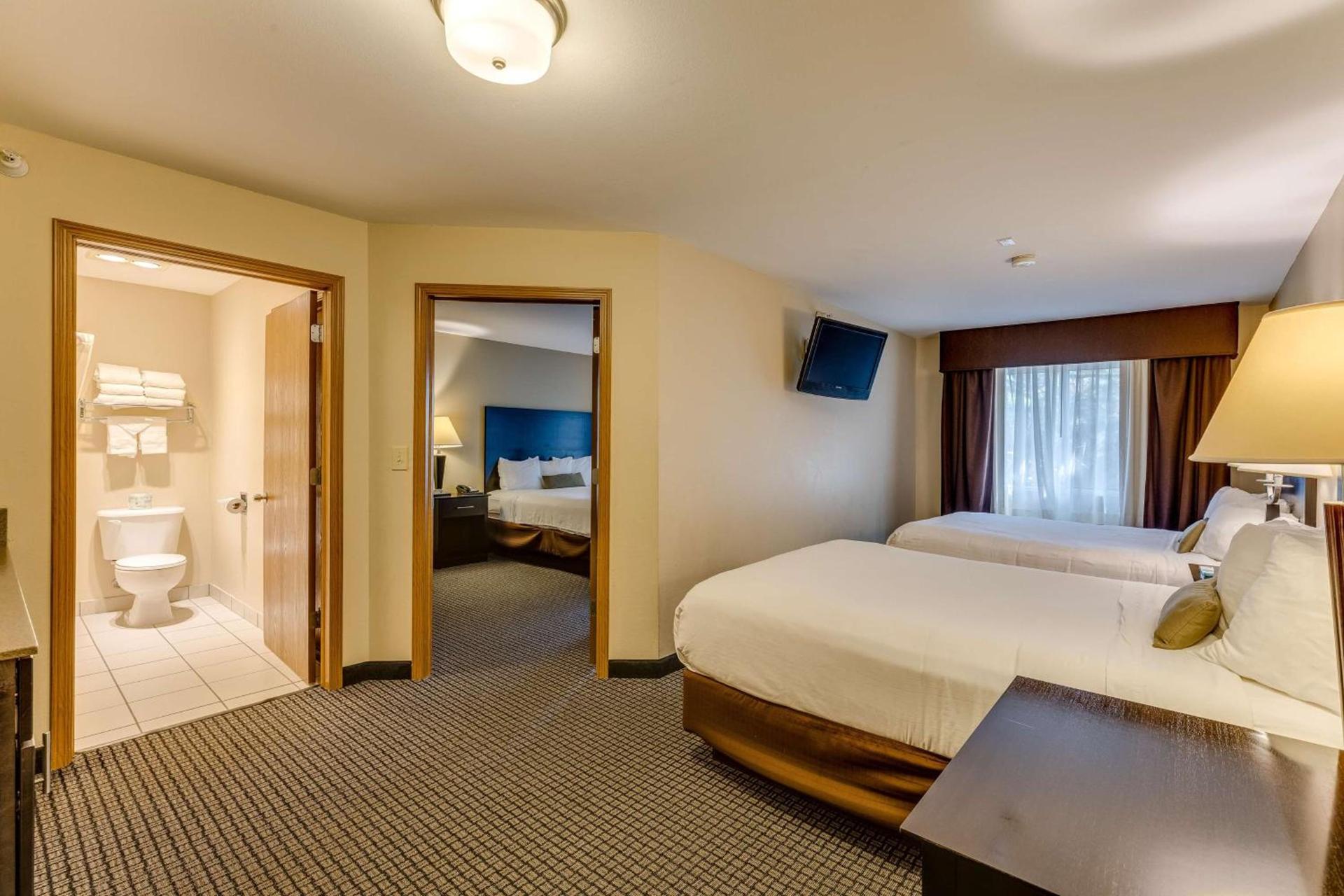 Best Western Lakewinds photo 18