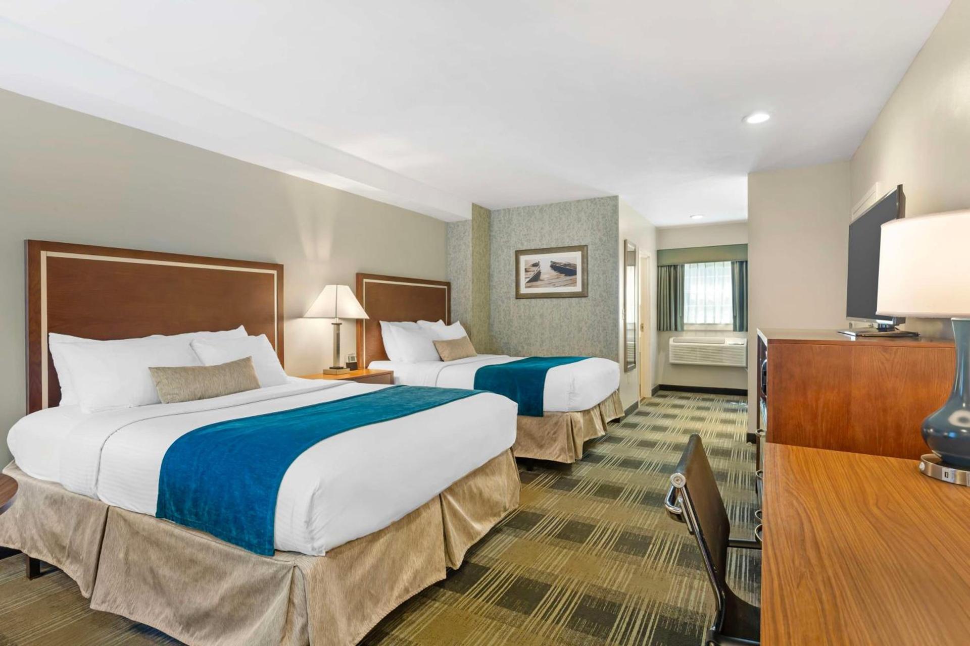 Best Western Plus Cold Spring photo 9