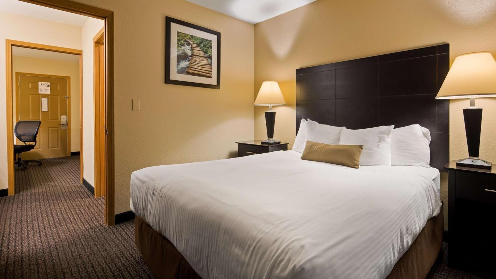 Best Western Lakewinds photo 3