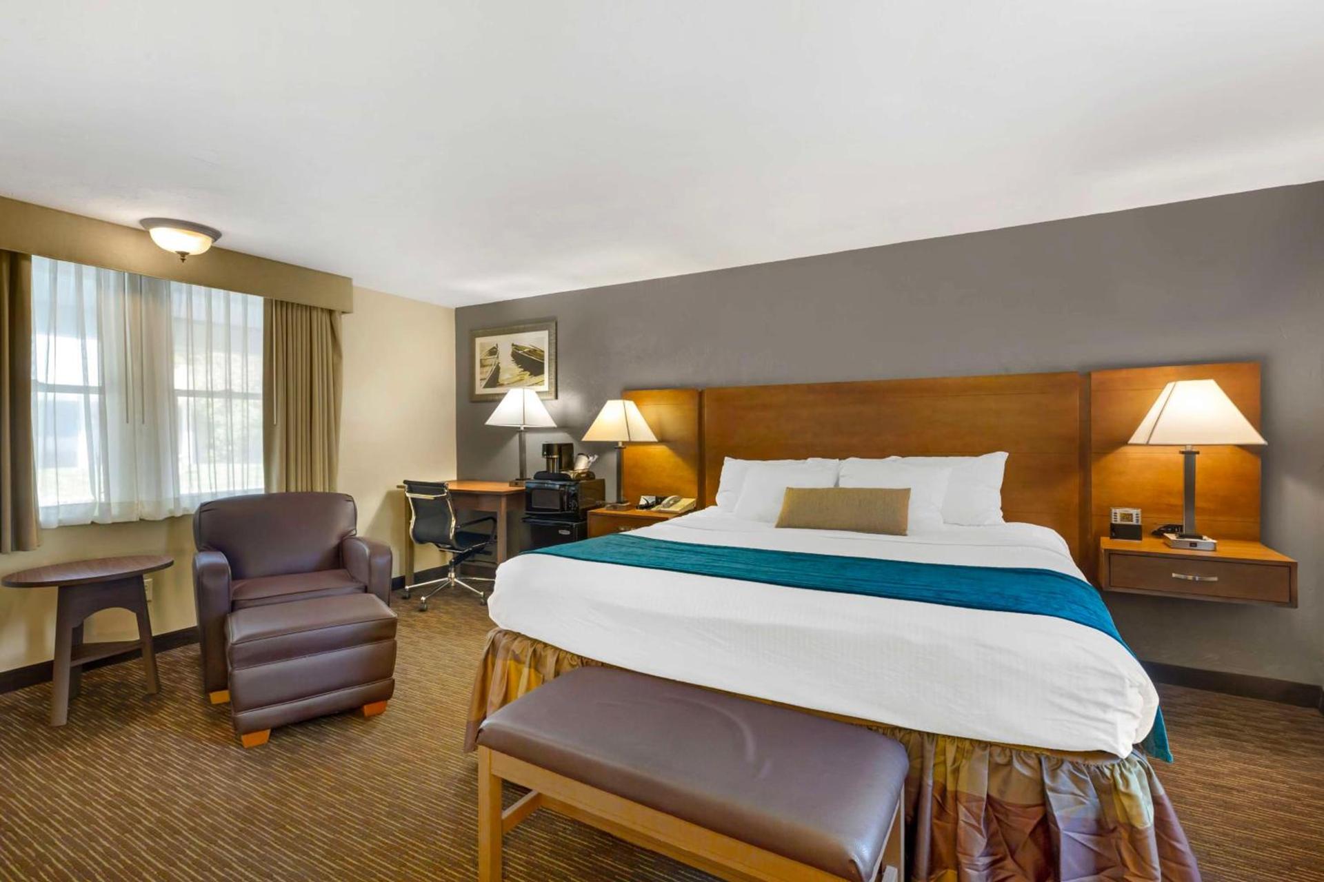 Best Western Plus Cold Spring photo 22