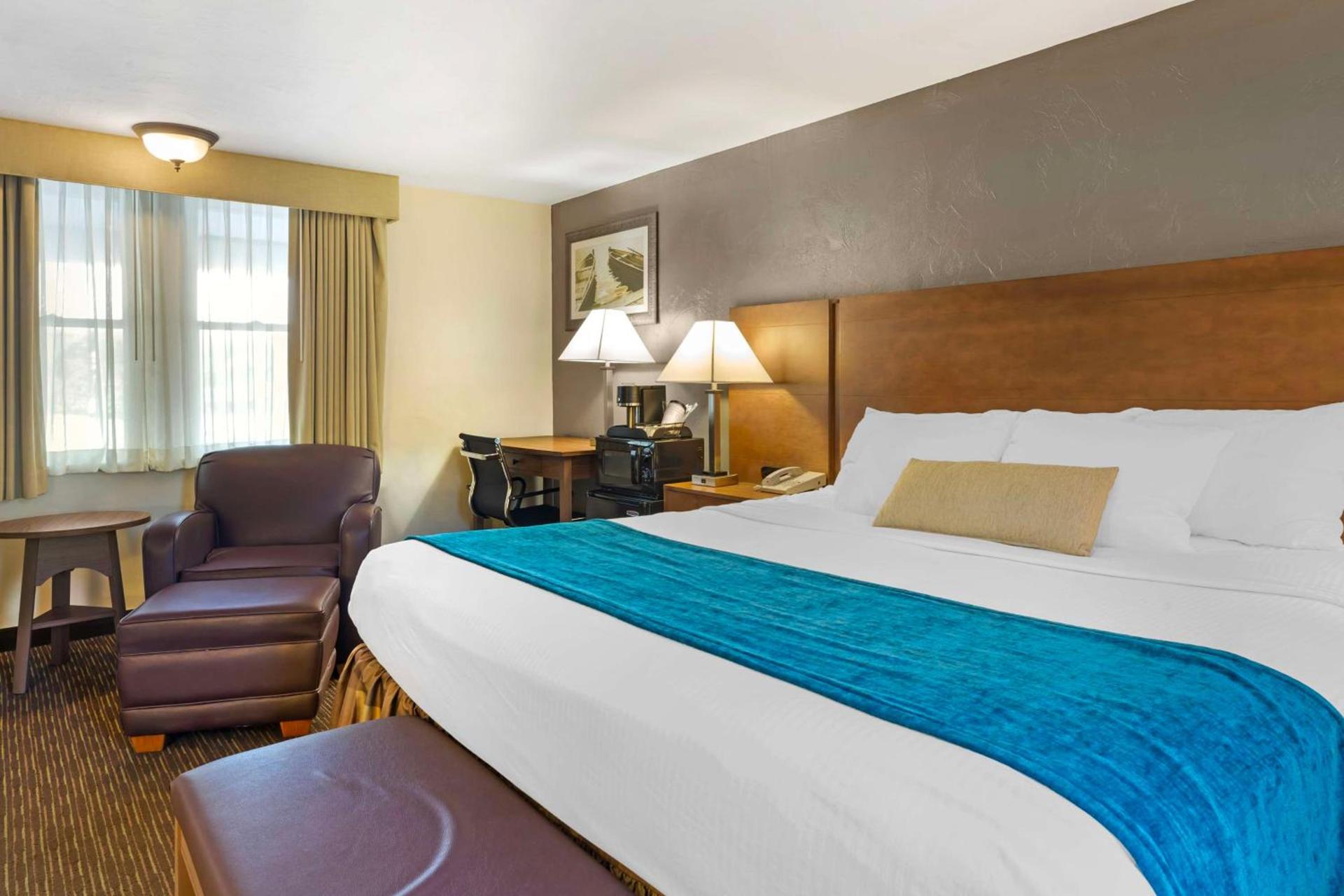 Best Western Plus Cold Spring photo 24